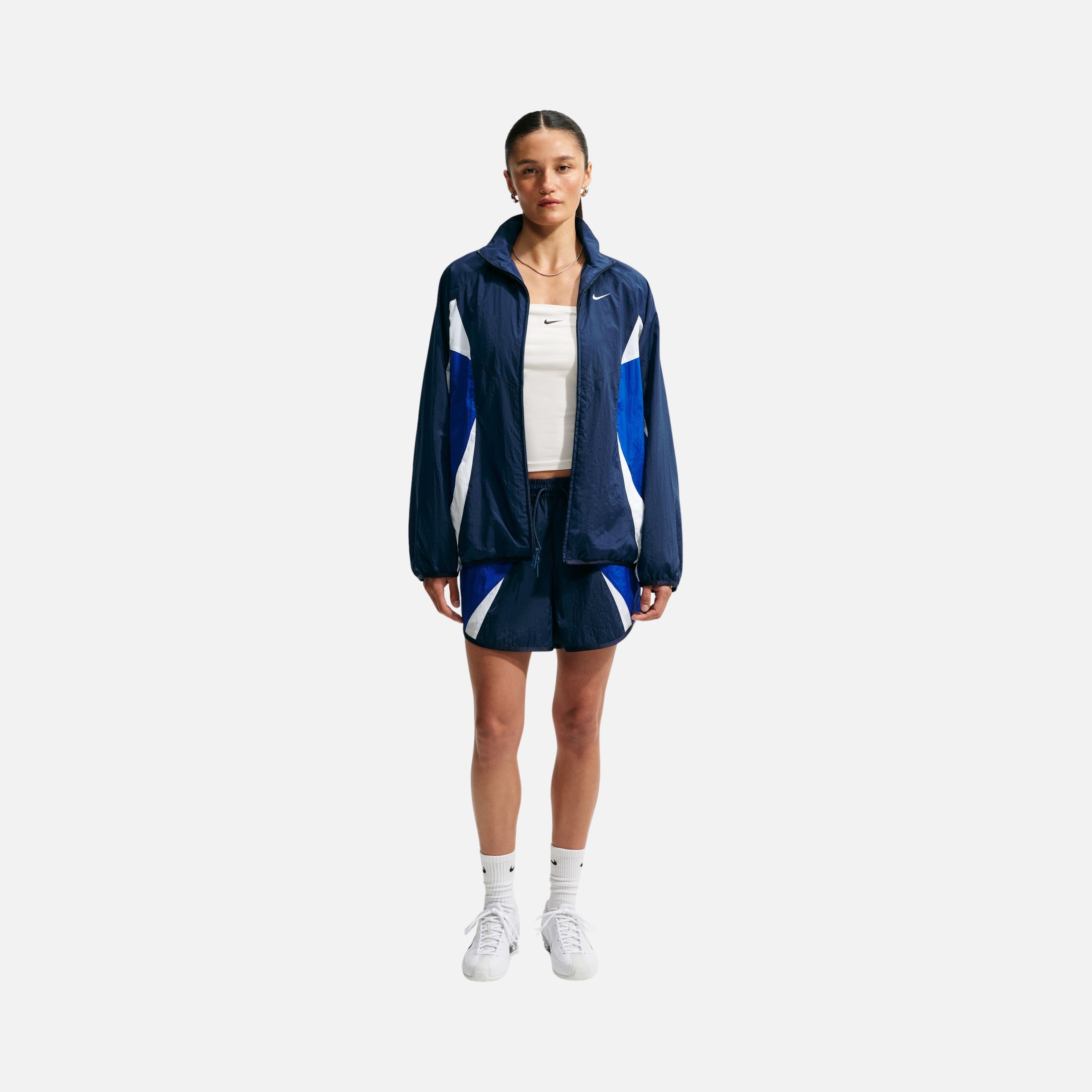 Nike Sportswear Loose Mid-Rise Track Kadın Şort