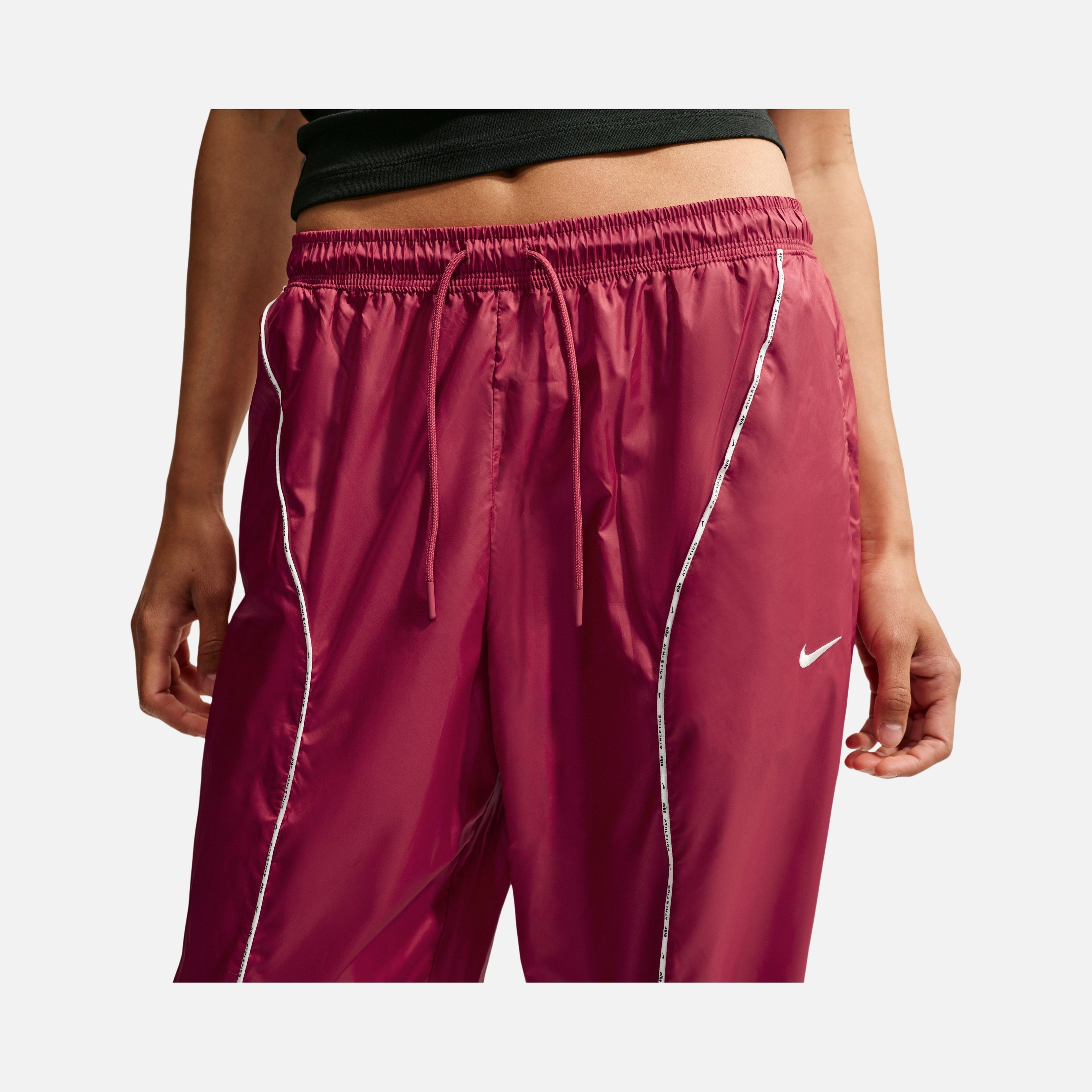 Nike Sportswear Mid-Rise Repel Woven Kadın Pantolon