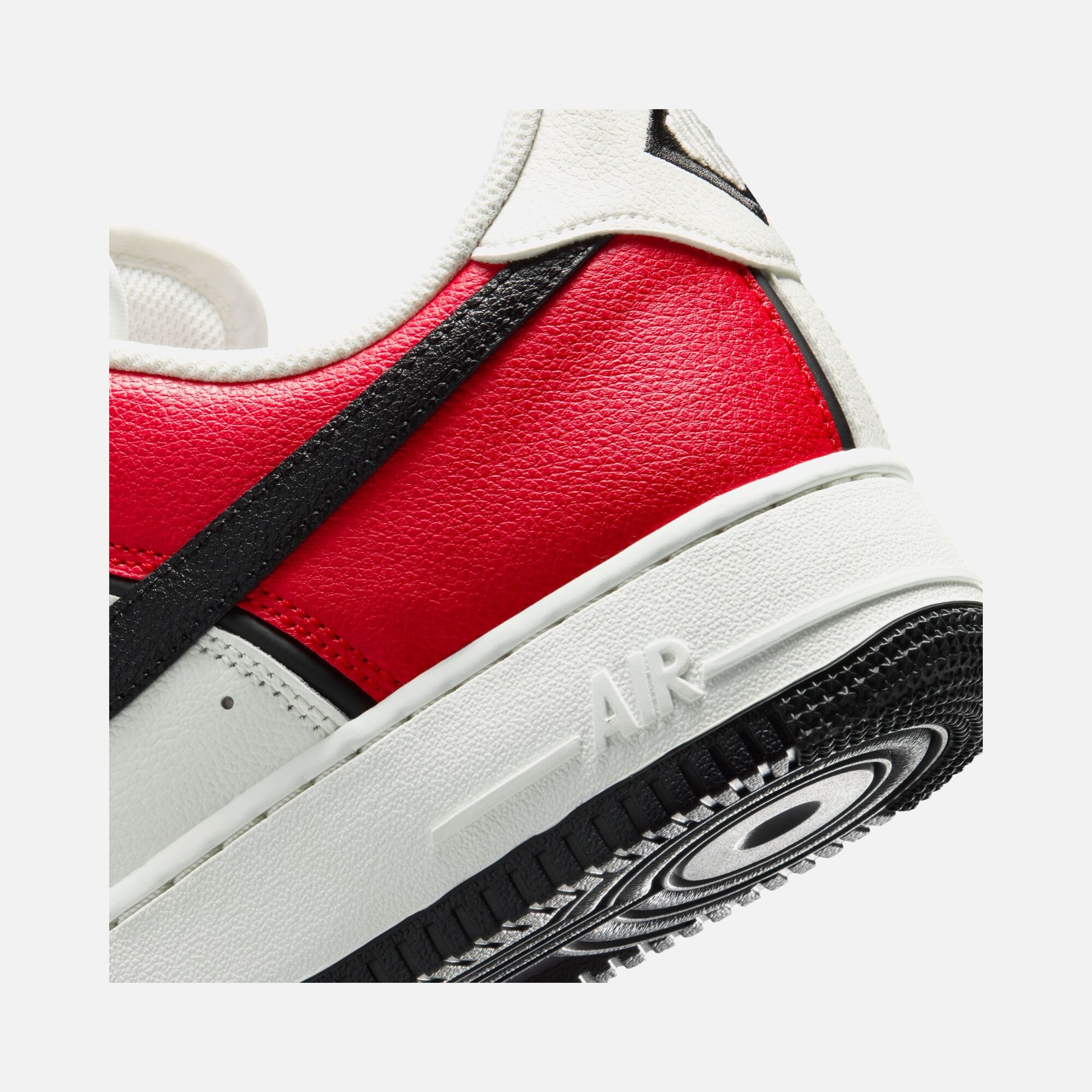 Nike Air Force 1 '07 Lv8 Sport Erkek Spor Ayakkabı