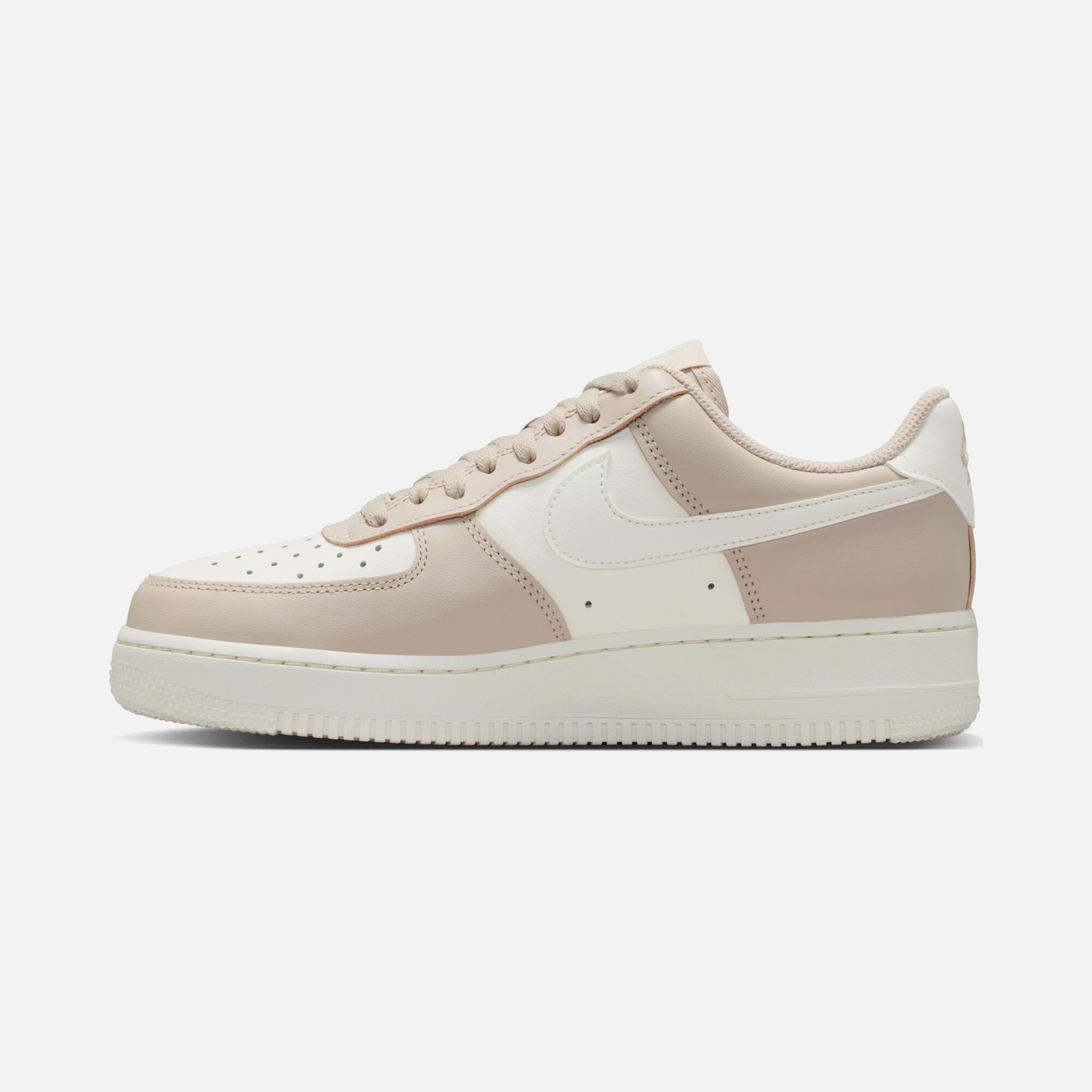Nike Air Force 1 '07 W Kadın Spor Ayakkabı