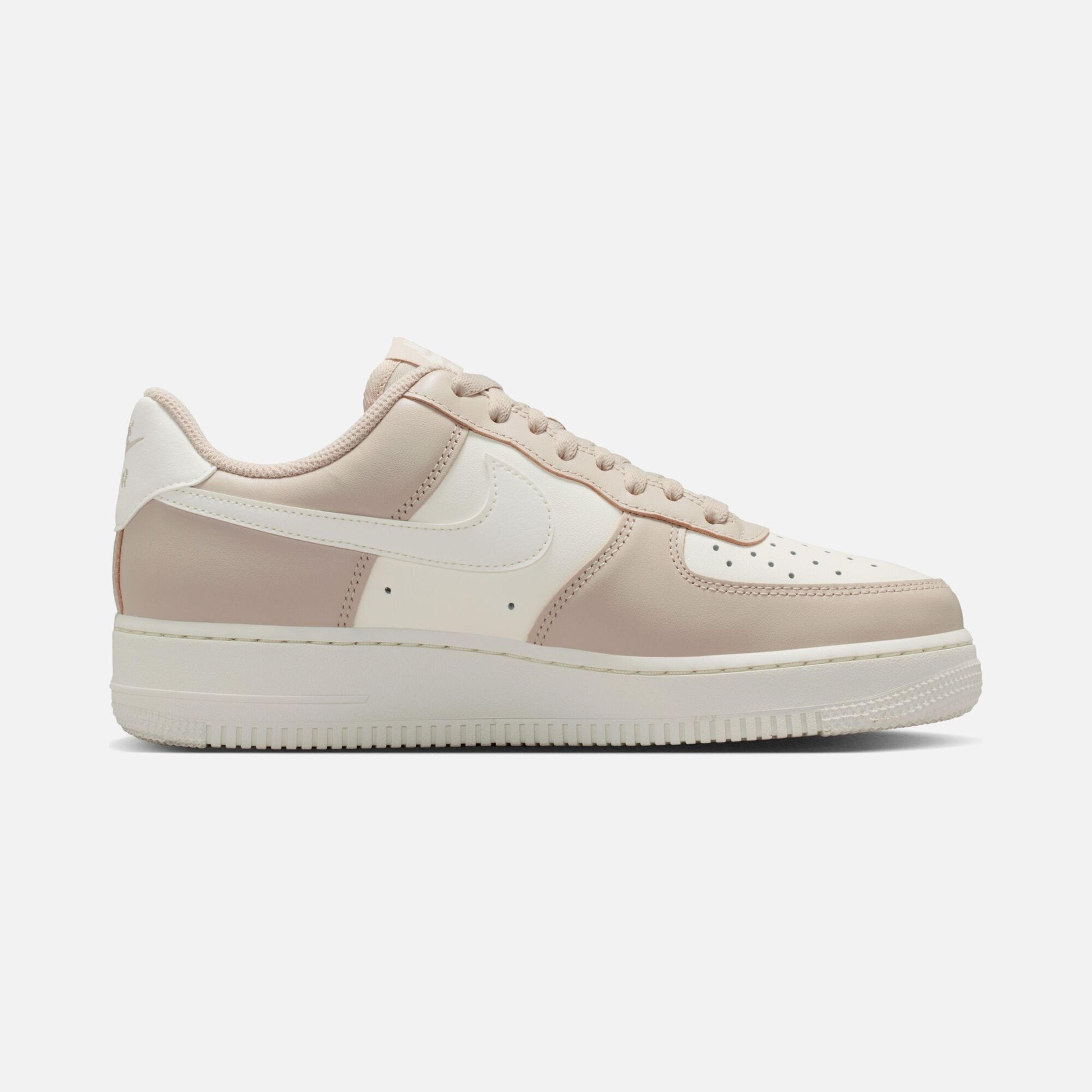 Nike Air Force 1 '07 W Kadın Spor Ayakkabı