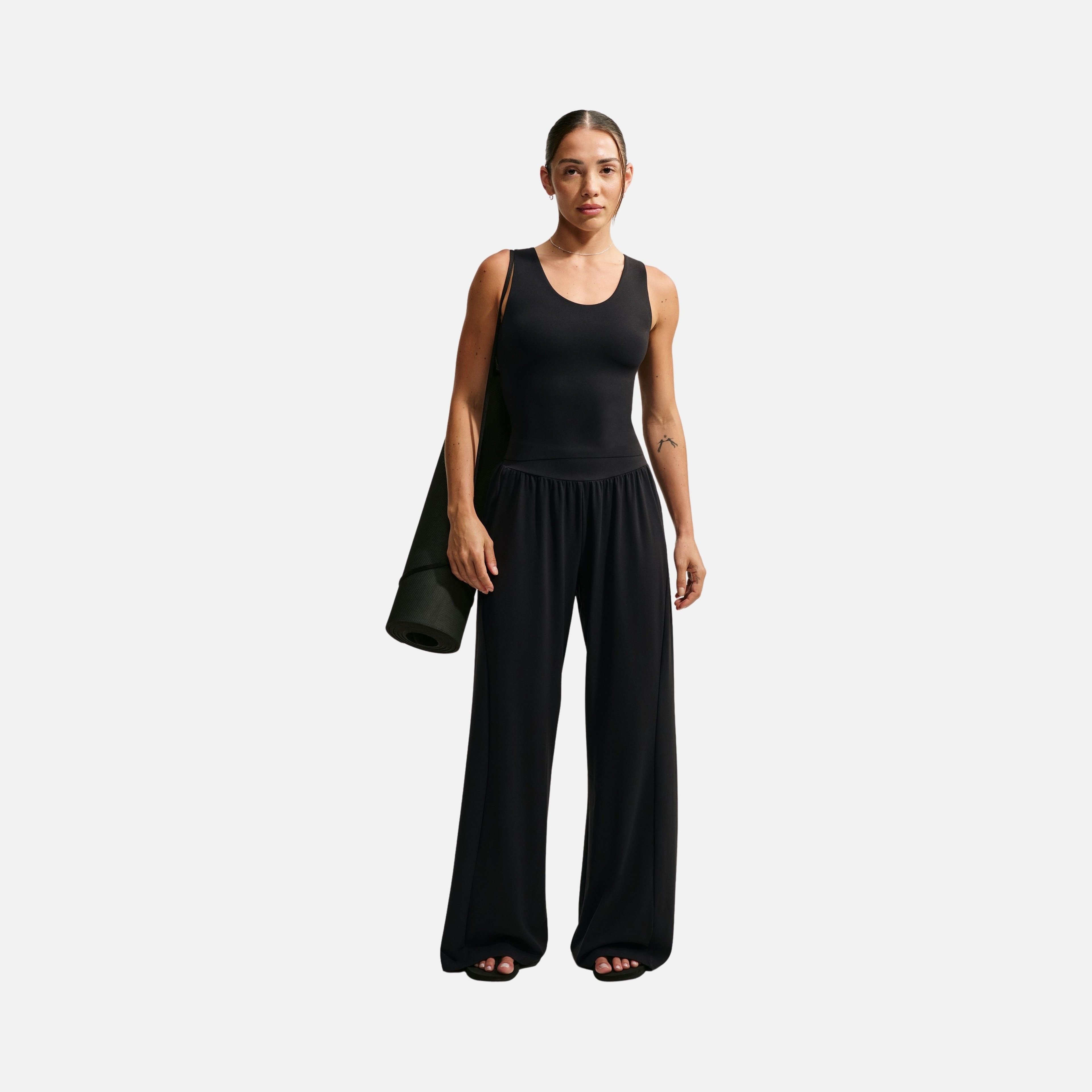 Nike Dri-FIT Zenvy Wide Leg Kadın Pantolon