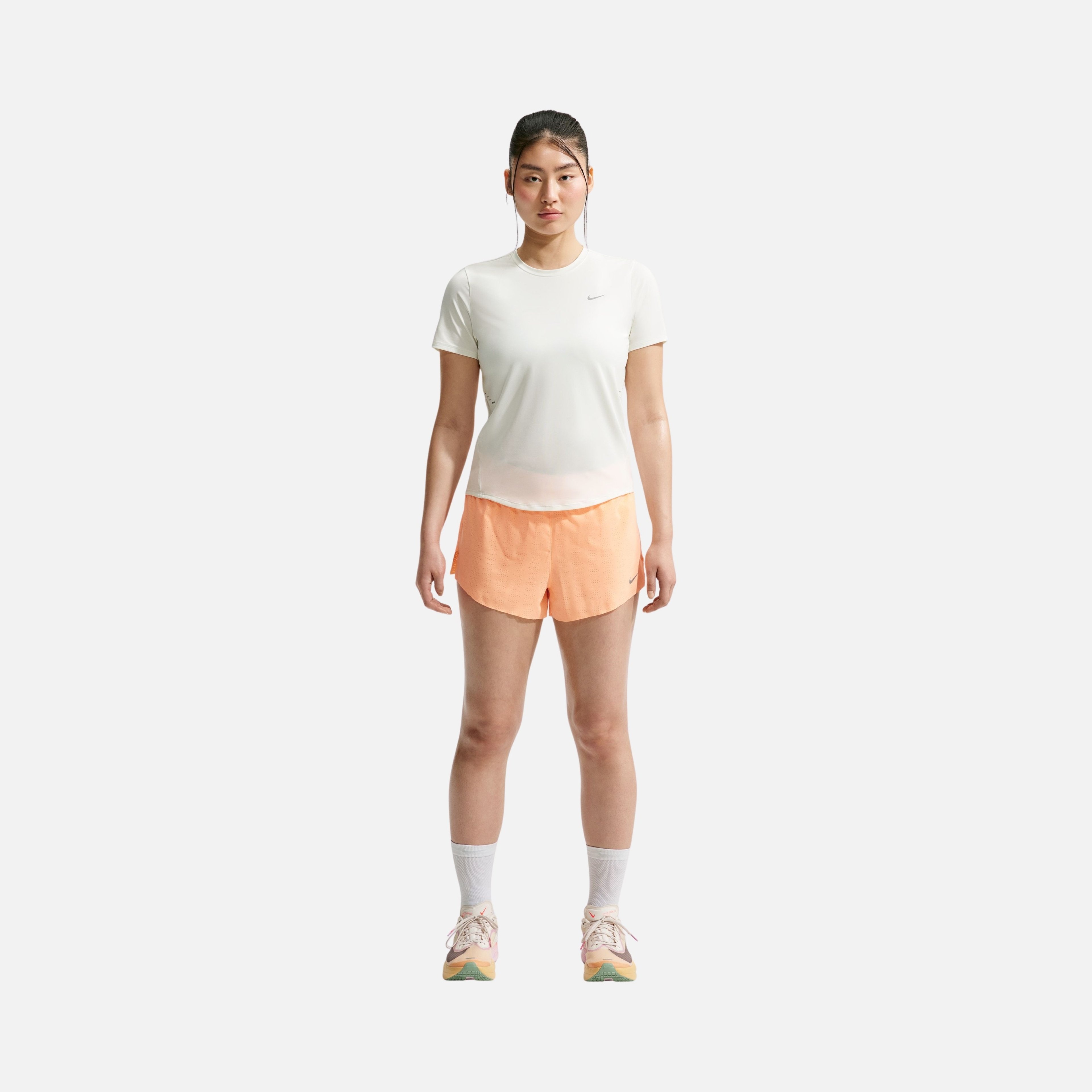 Nike Swift Dri-FIT Running Kadın Tişört