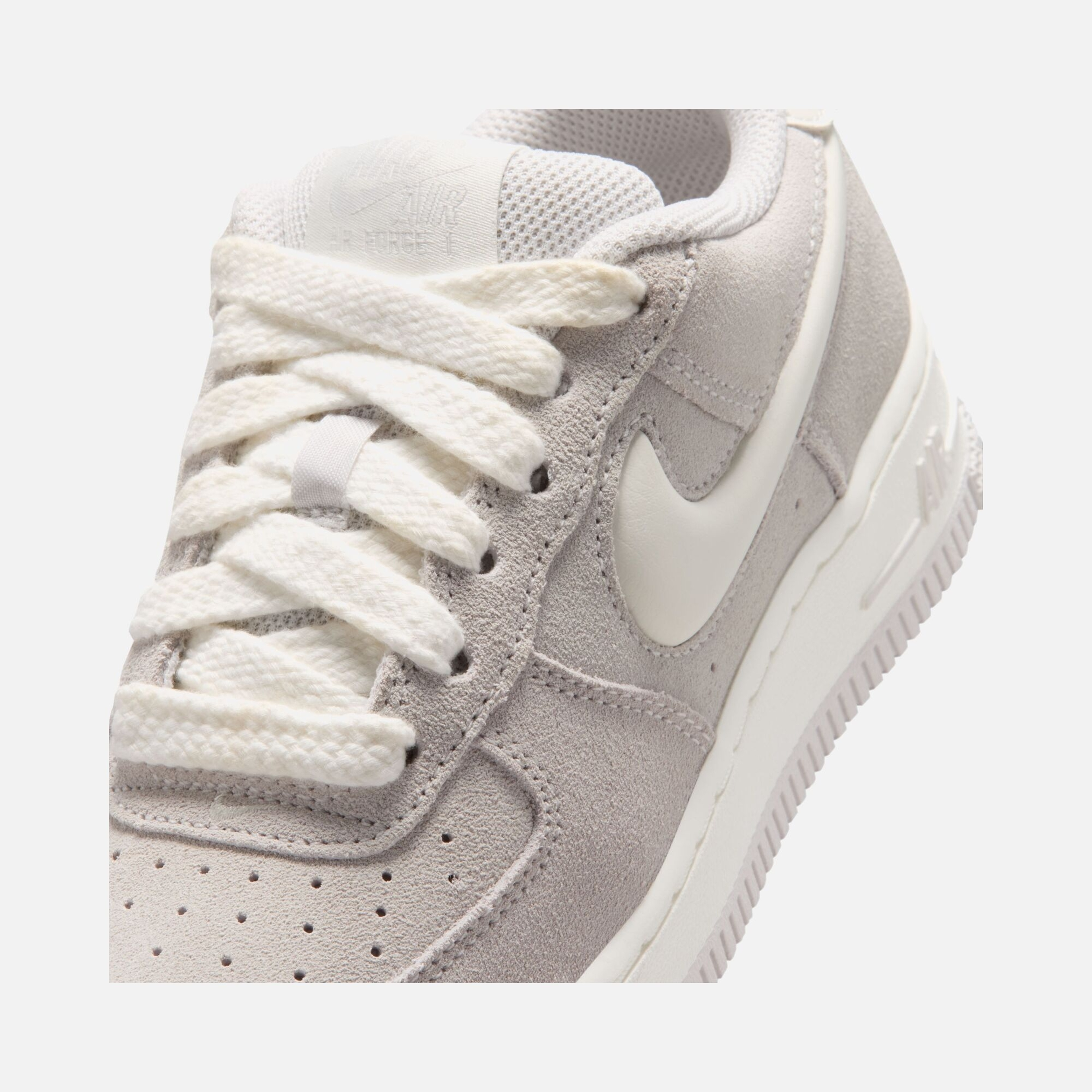 Nike Air Force LV8 (Gs) Çocuk Spor Ayakkabı