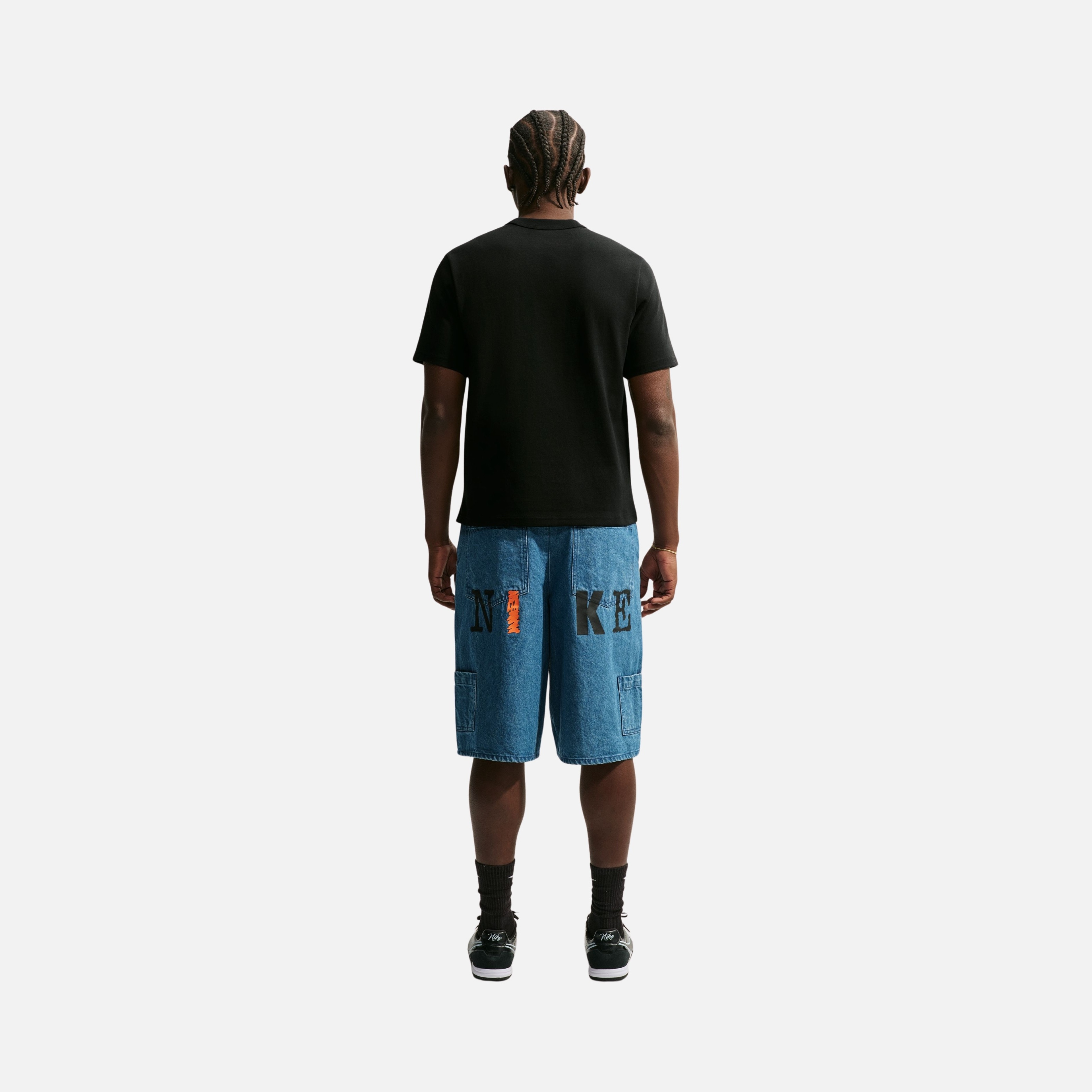 Nike Tailored Premium Patch Erkek Tişört