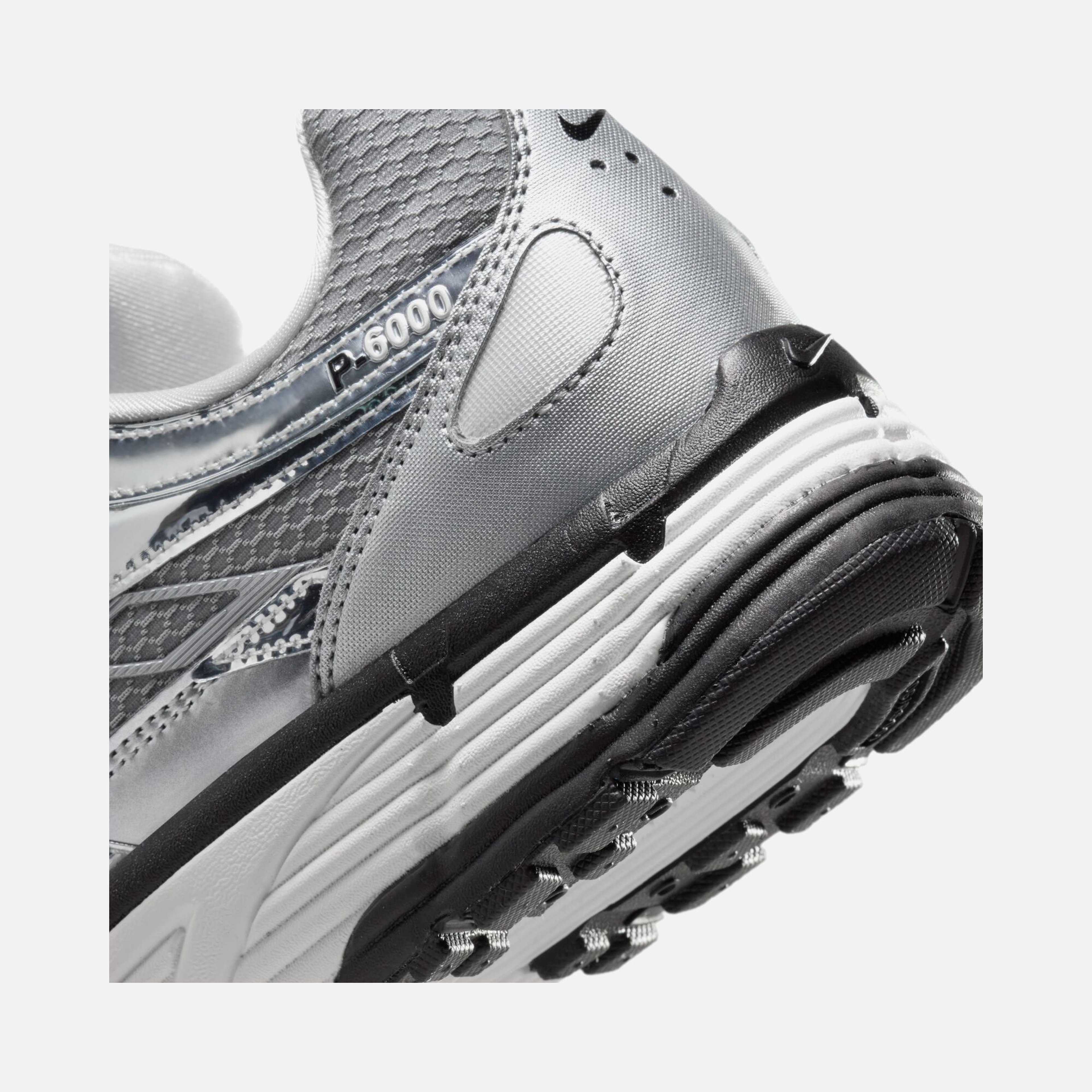 Nike Sportswear P-6000 ''Metallic Silver Detail'' Erkek Spor Ayakkabı