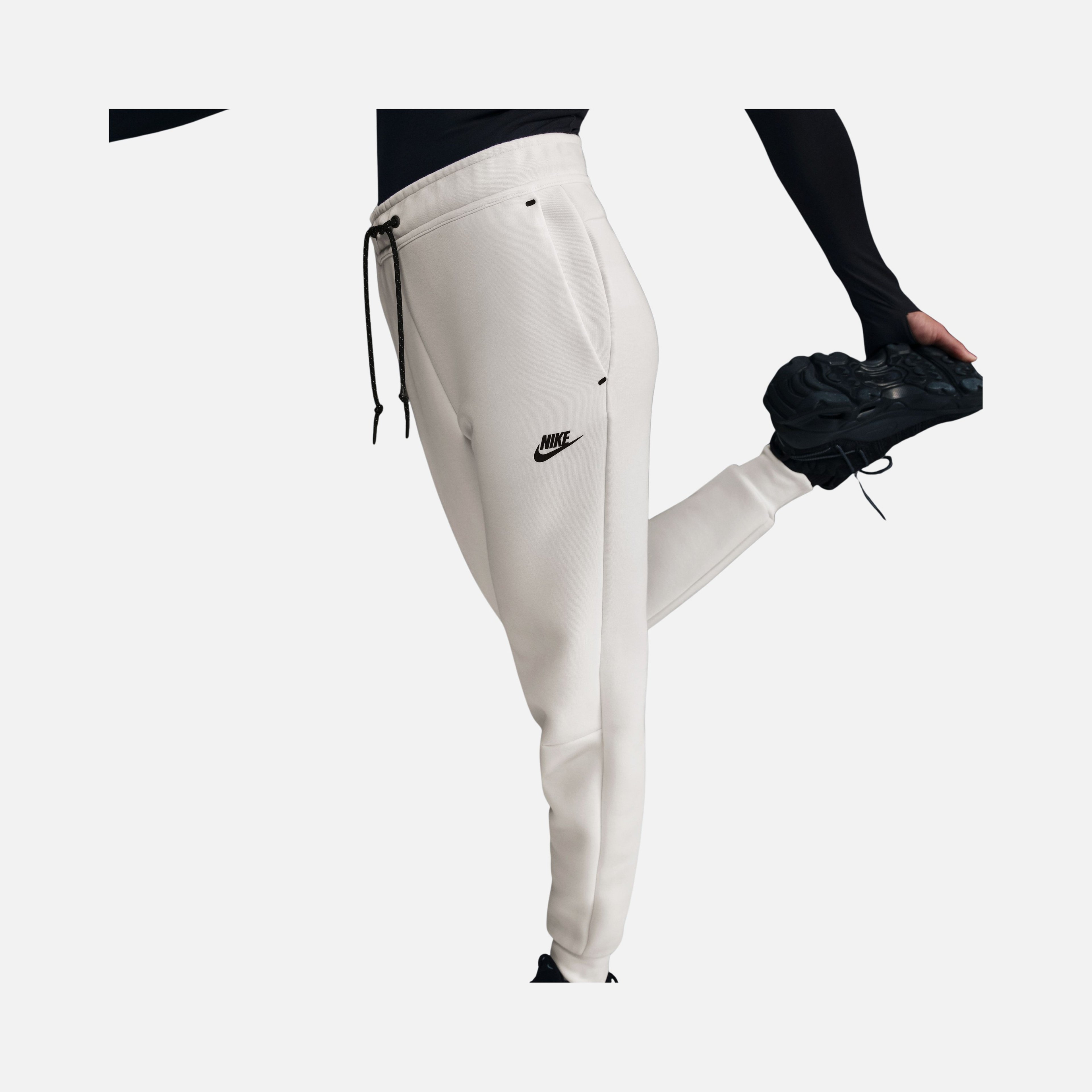 Nike Sportswear Tech Fleece Mid-Rise SS25 Kadın Pantolon