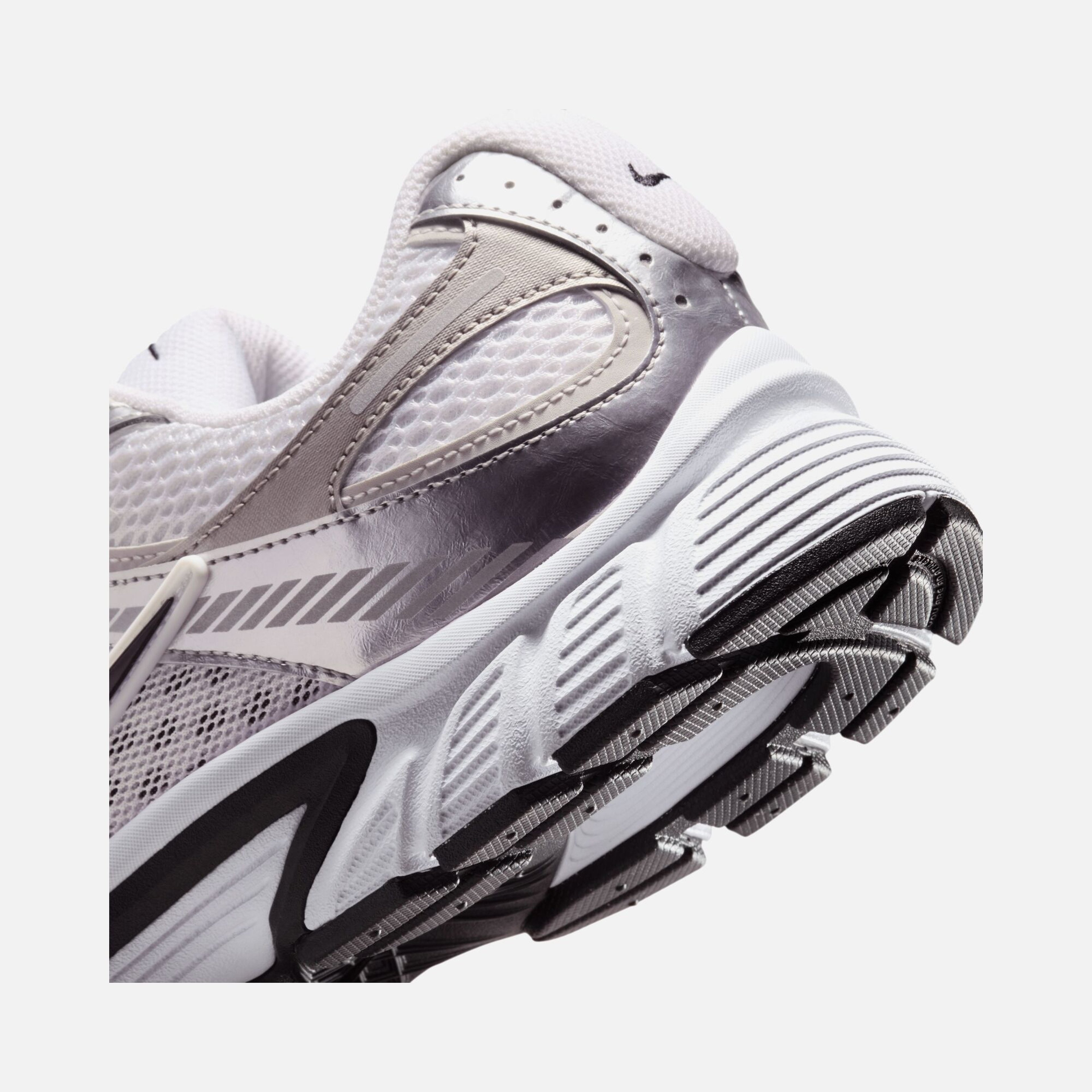 Nike V5 RNR Erkek Spor Ayakkabı