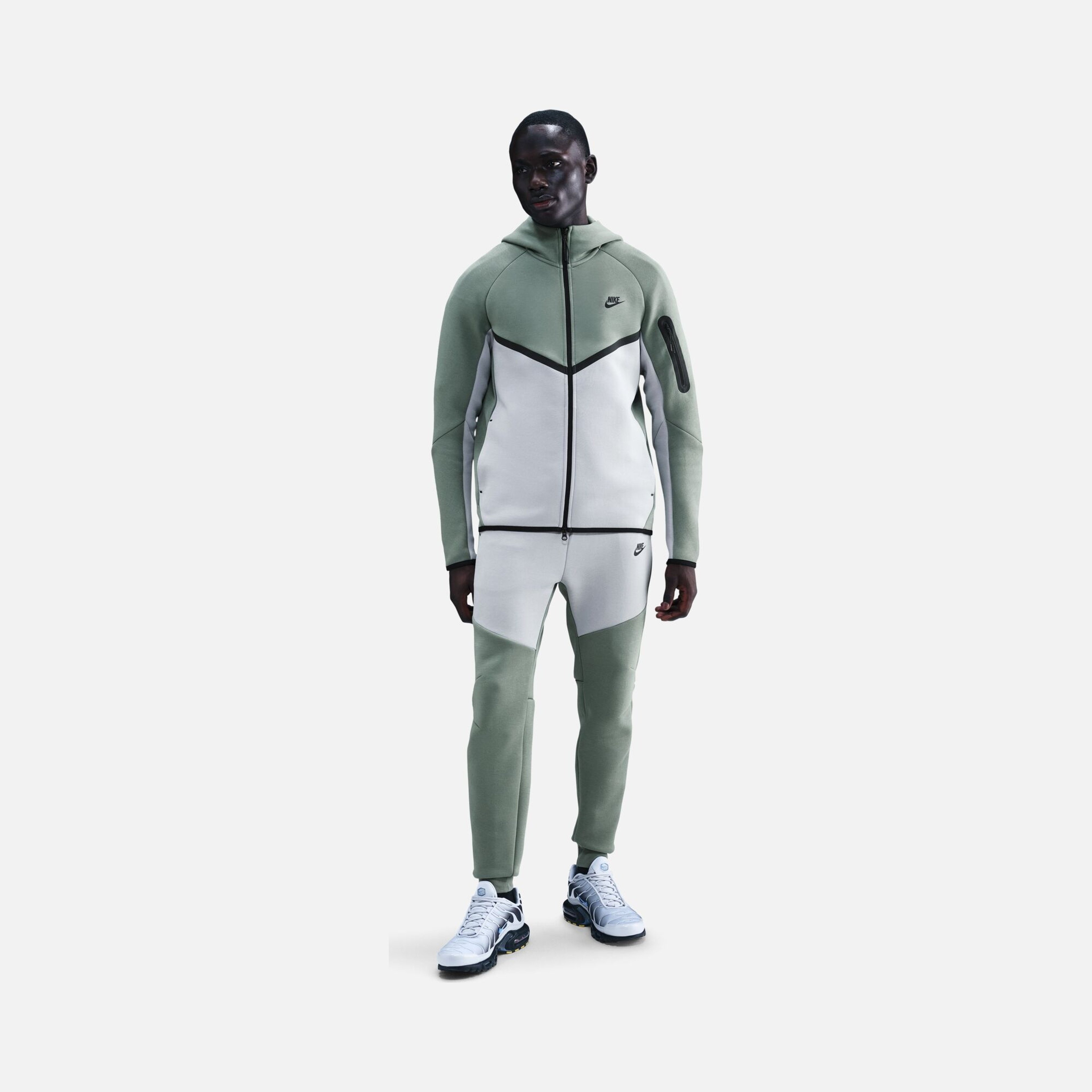 Nike Sportswear Smooth Tech Fleece Erkek Pantolon