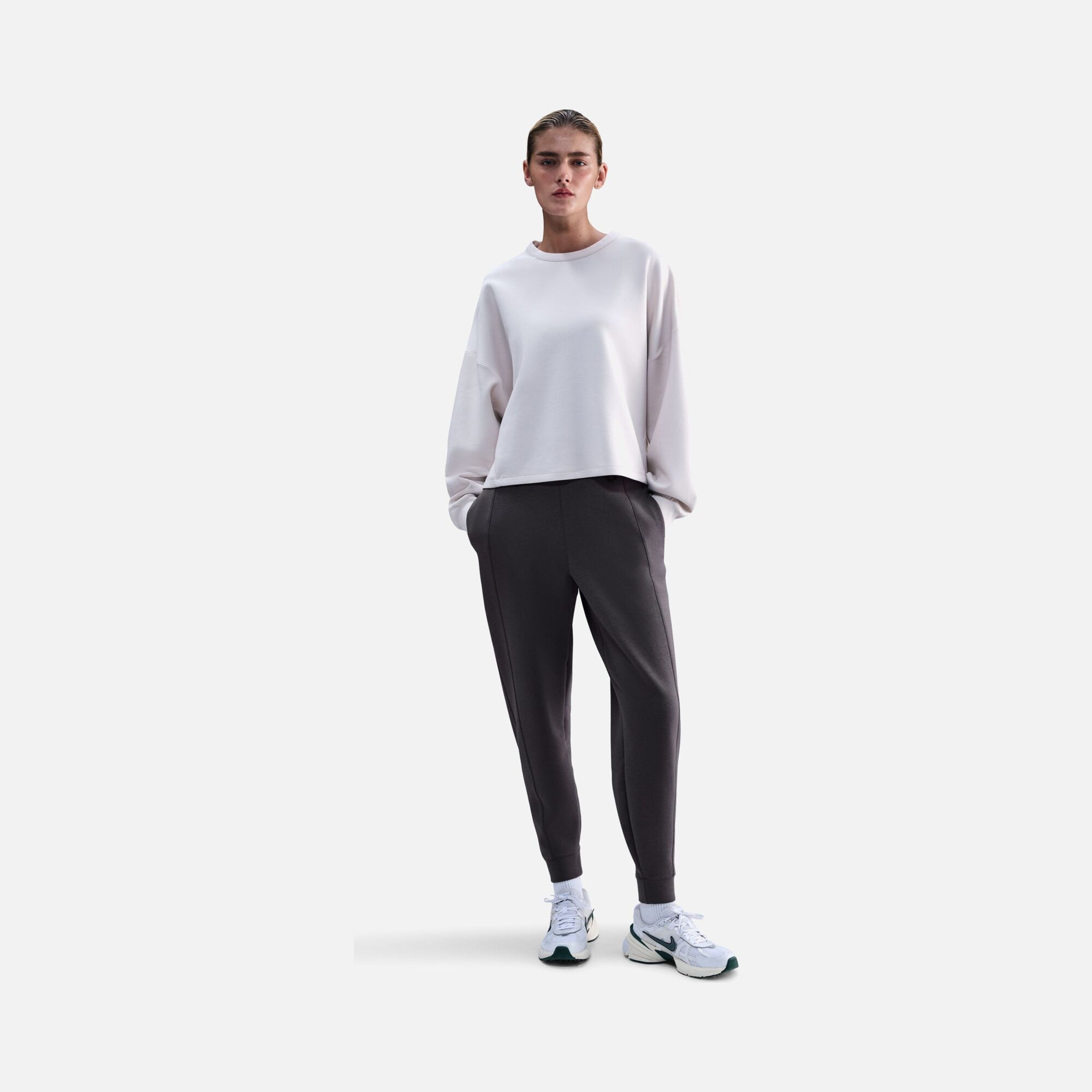 Nike 24.7 Dri-Fit Mid Waist Soft Training Kadın Pantolon