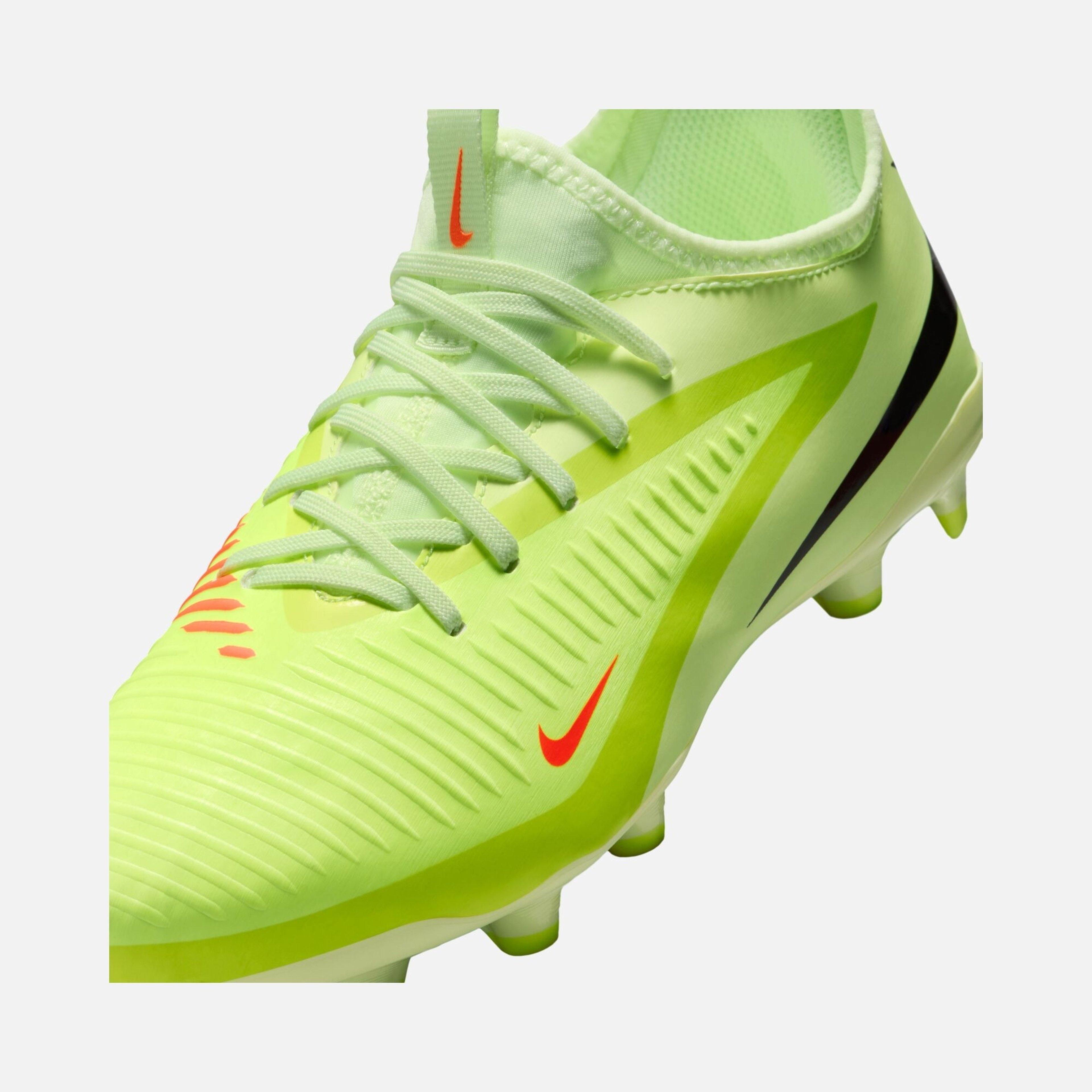 Nike Jr Phantom 6 Low Academy Fg/Mg Çocuk Krampon