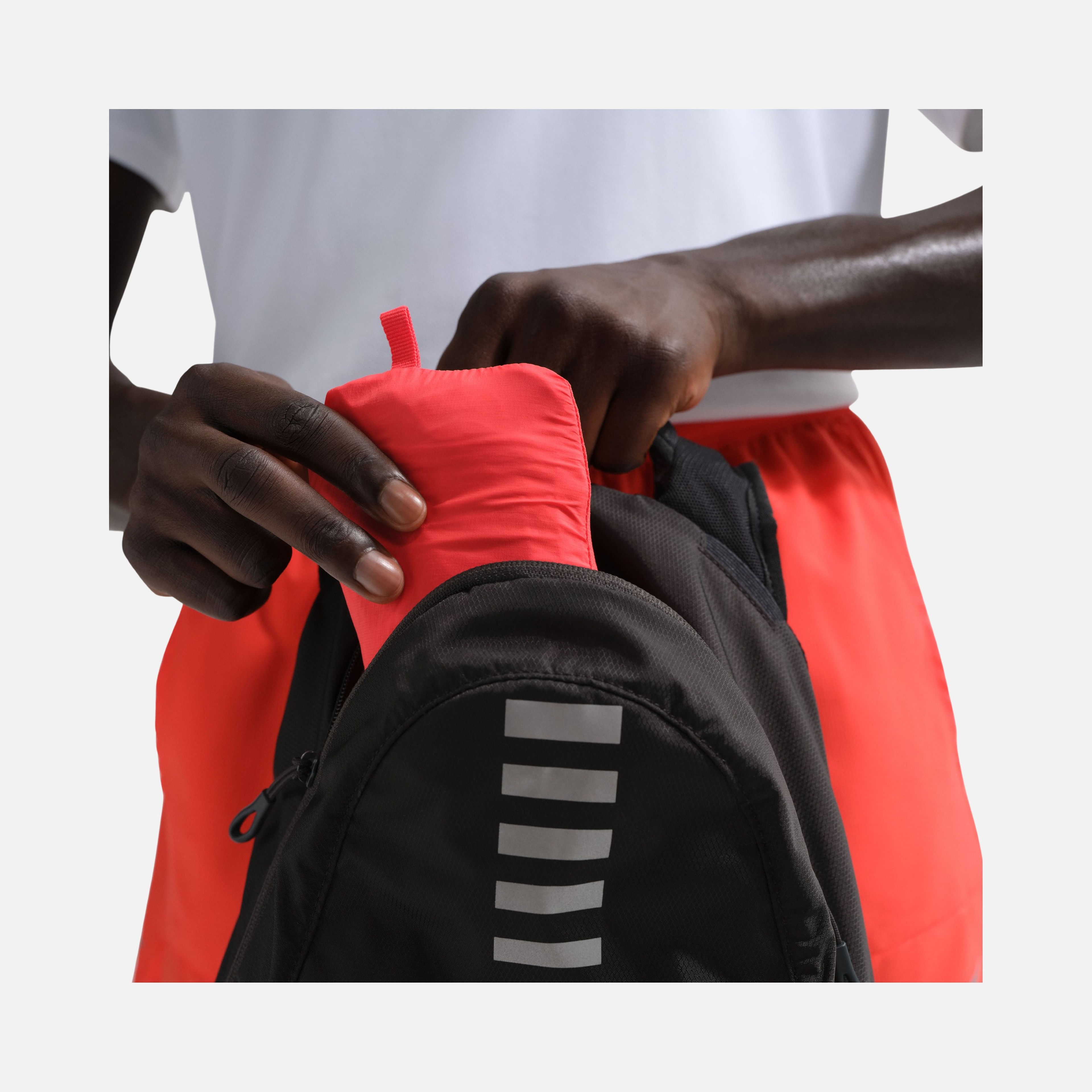 Nike Stride Repel UV Running Full-Zip Hooded Erkek Ceket