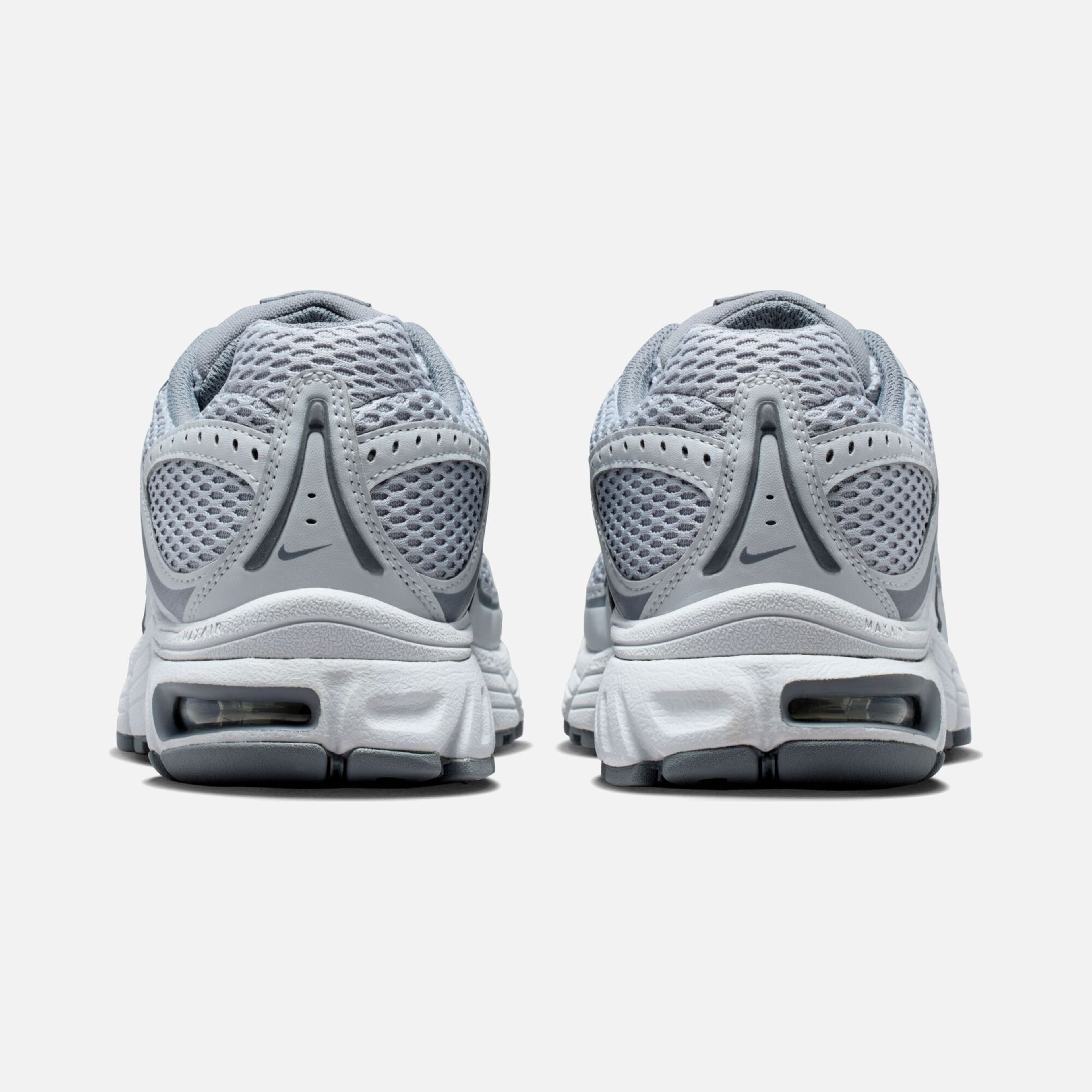 Nike Air Max Moto 2 Kadın Spor Ayakkabı