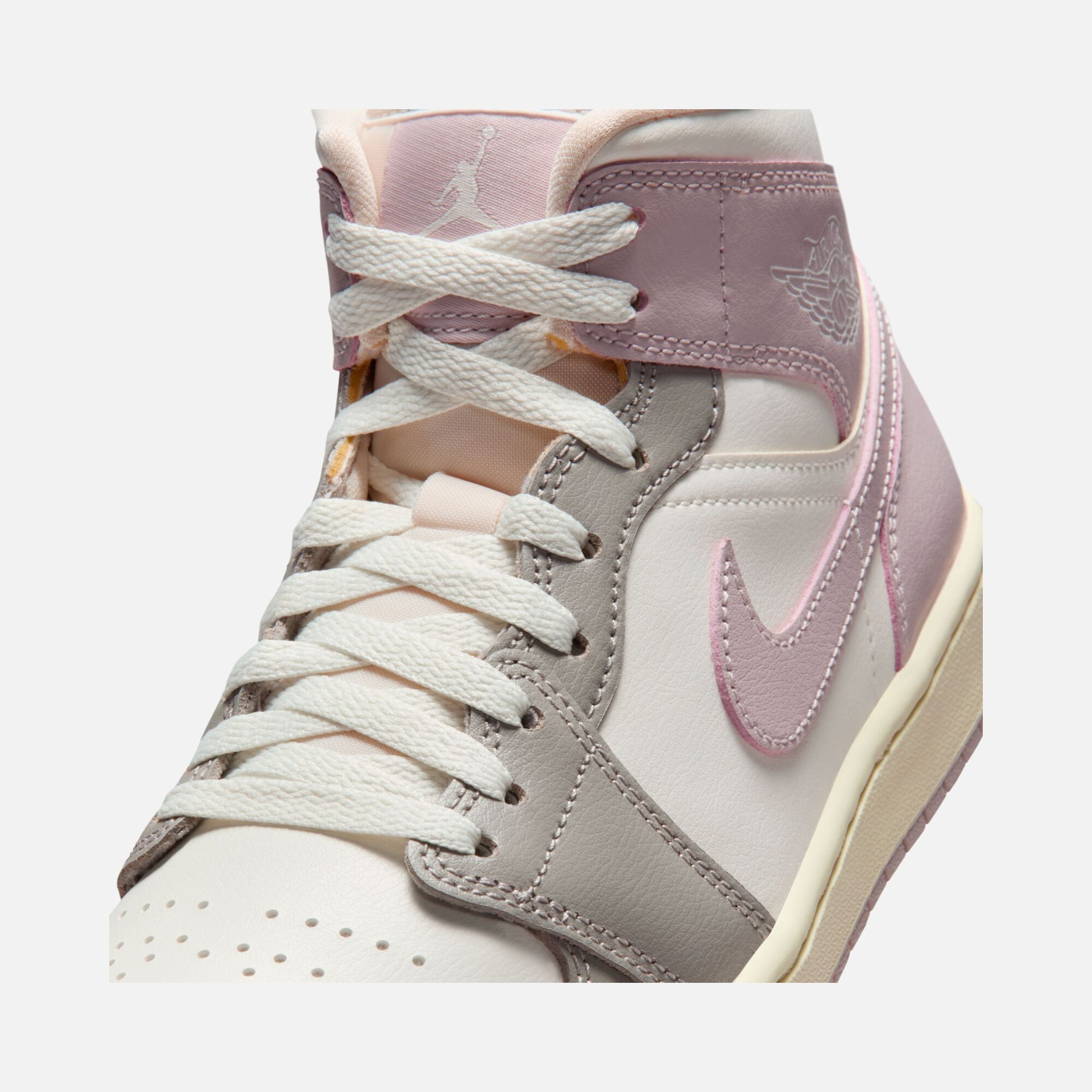 Nike Air Jordan 1 Mid Kadın Spor Ayakkabı