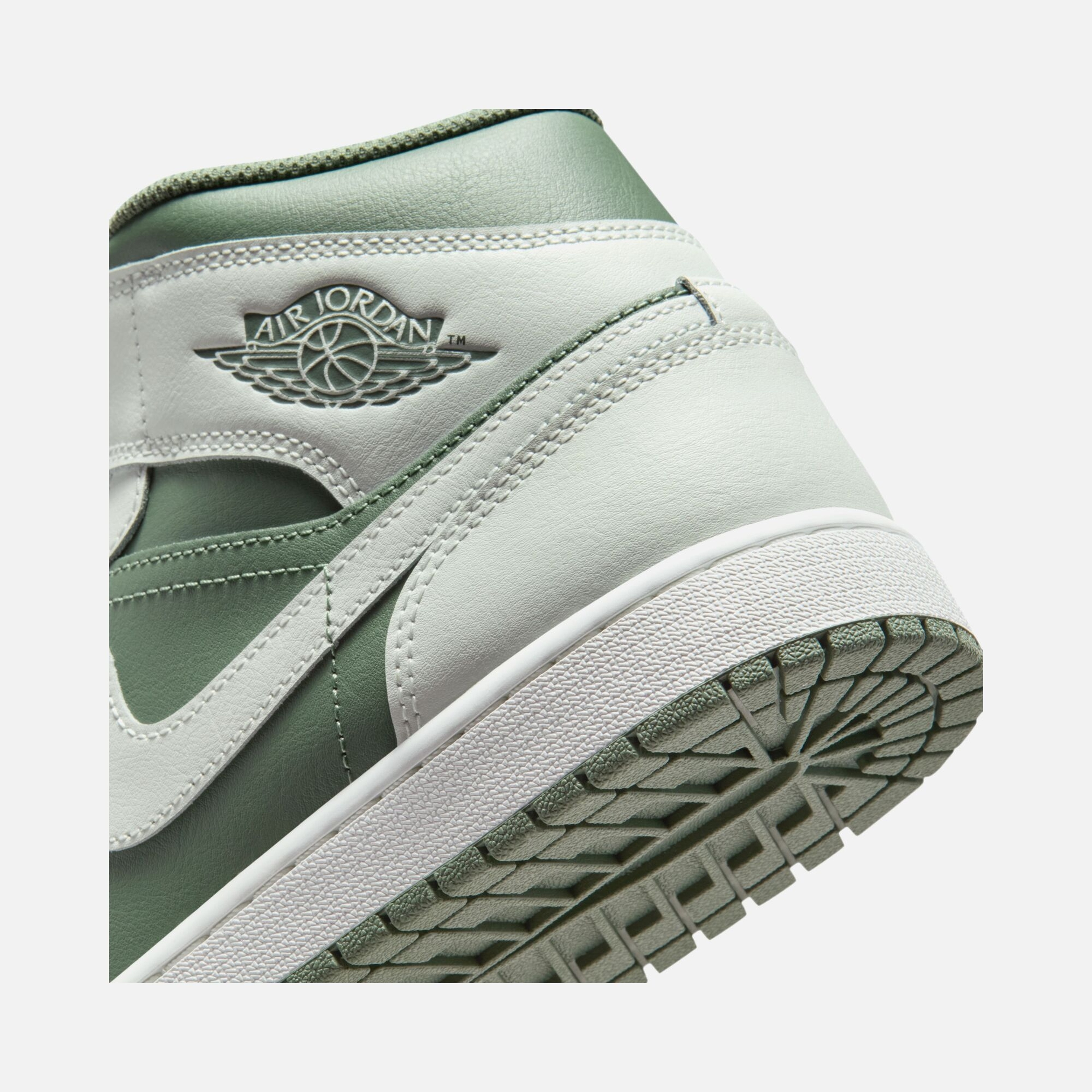 Nike Air Jordan 1 Mid SS25 Erkek Spor Ayakkabı