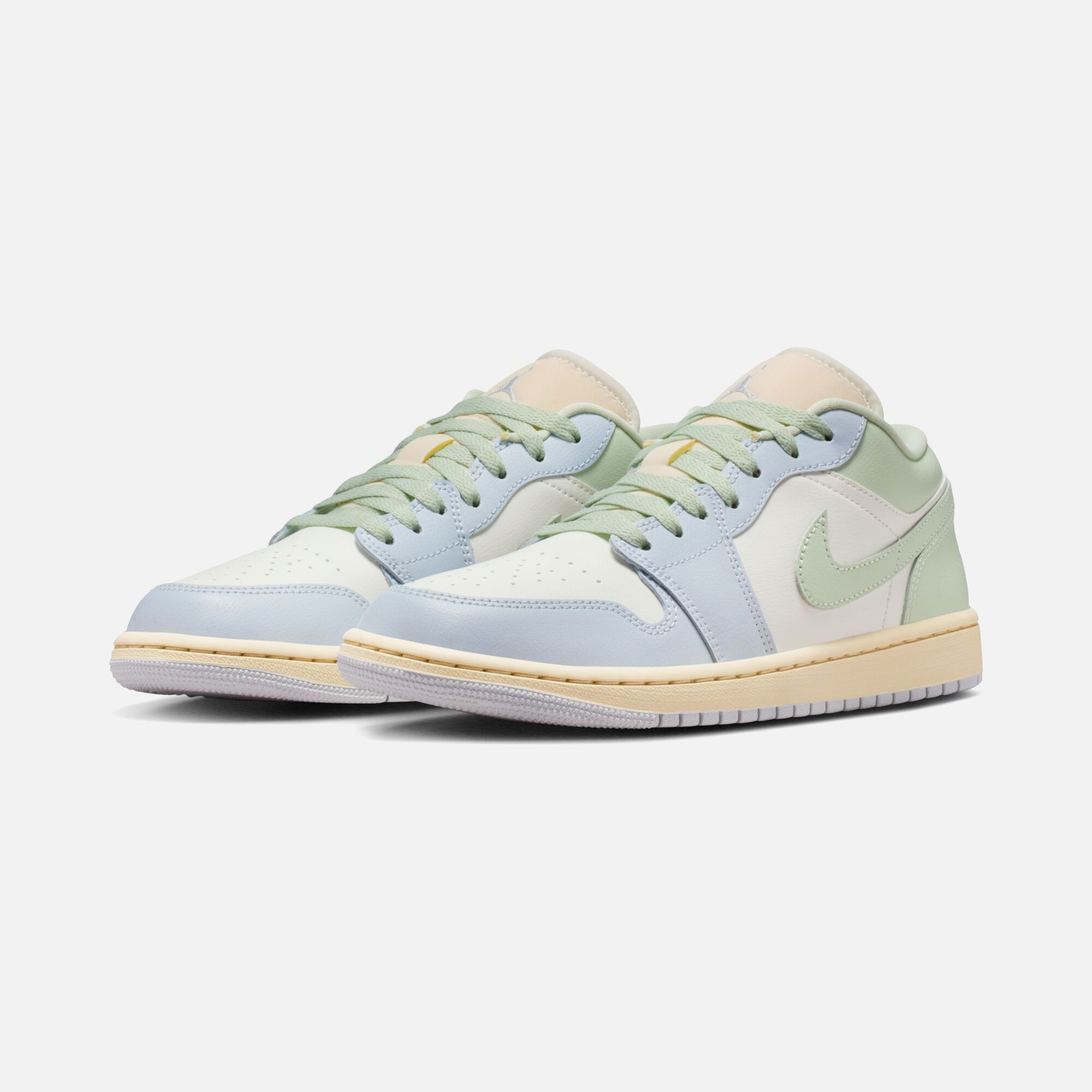 Nike Air Jordan 1 Low Kadın Spor Ayakkabı