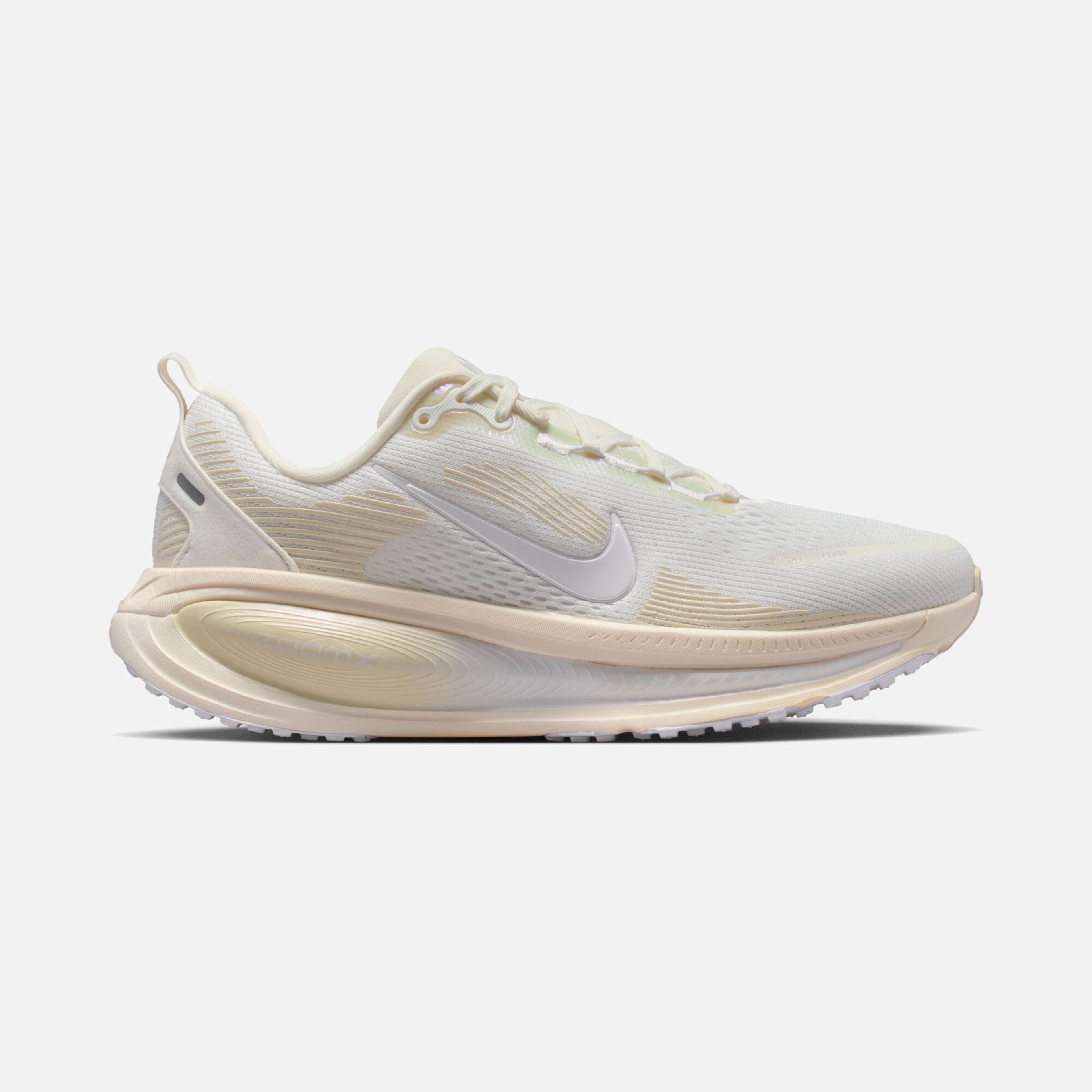 Nike Vomero 18 Ess W Kadın Koşu Ayakkabısı