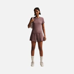 Nike Sportswear Essentials Chill Knit Short-Sleeve Kadın Tişört