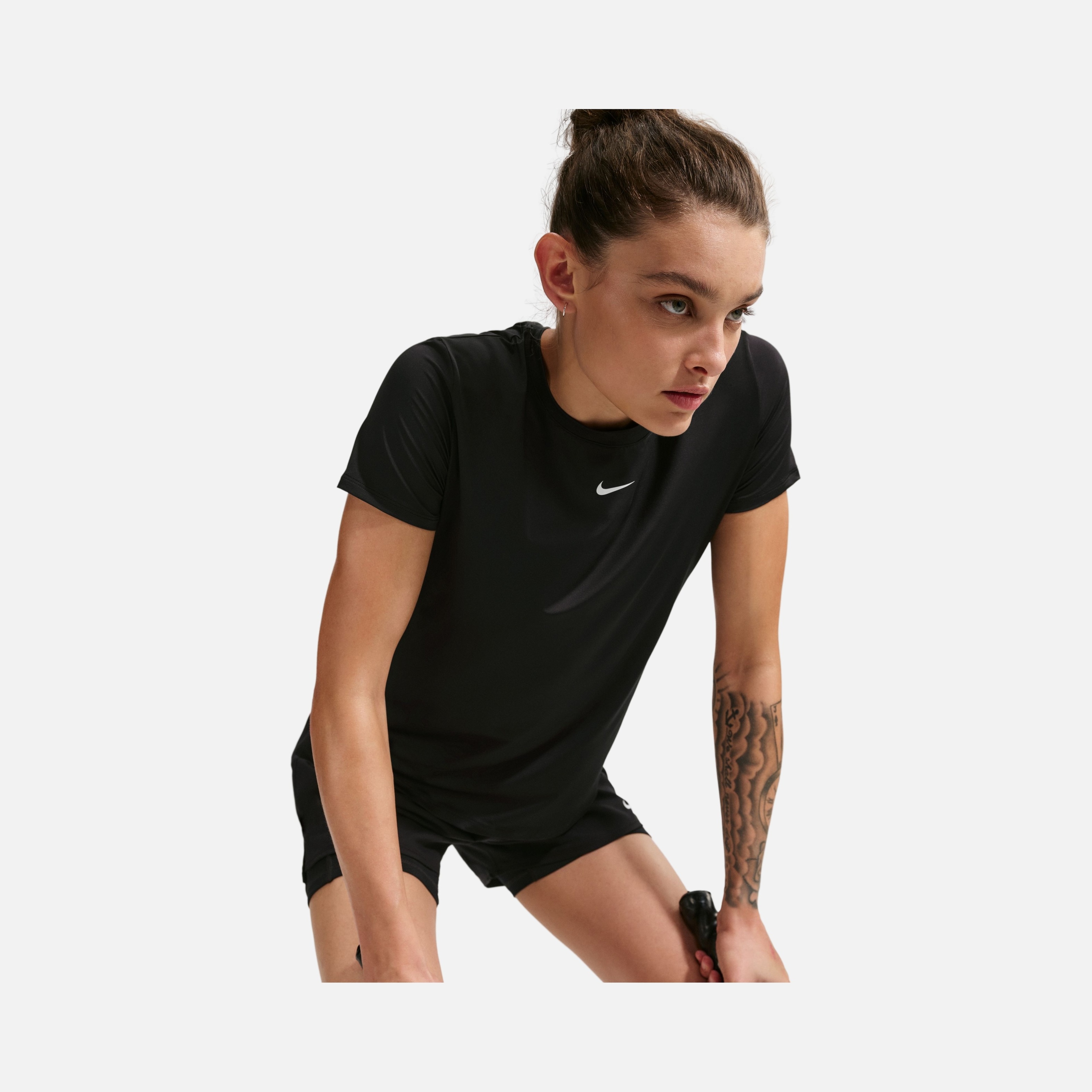 Nike One Classic Dri-Fit Short-Sleeve Training Kadın Tişört