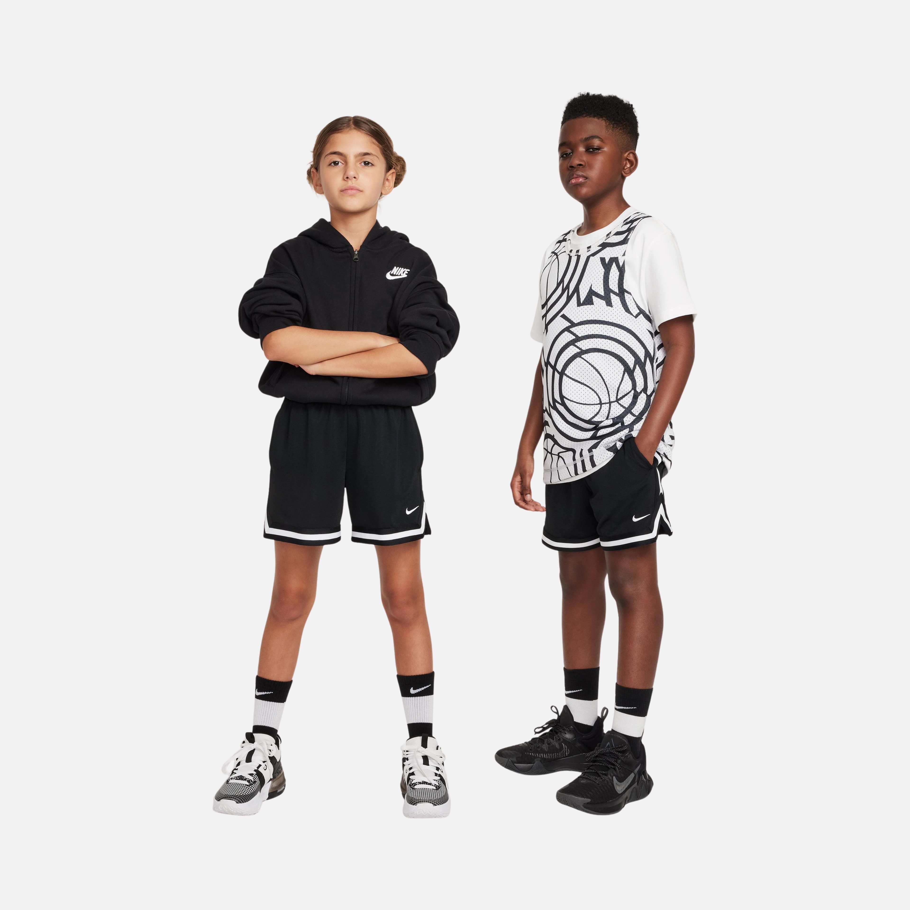 Nike Dri-Fit Dna 24 Short 5 In Çocuk Şort
