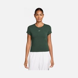 Nike Sportswear Essentials Chill Knit Short-Sleeve Kadın Tişört