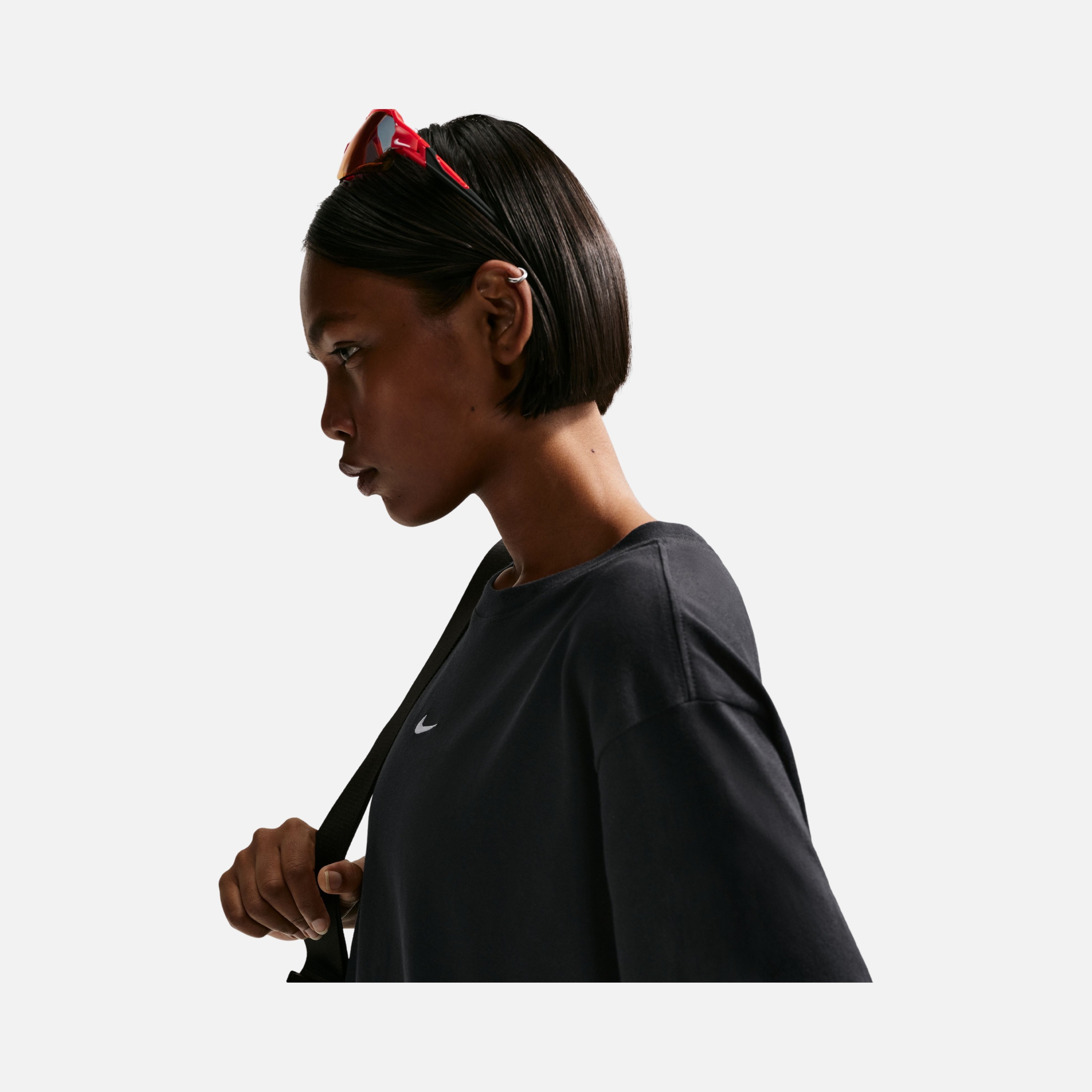 Nike Sportswear Classic Kadın Tişört
