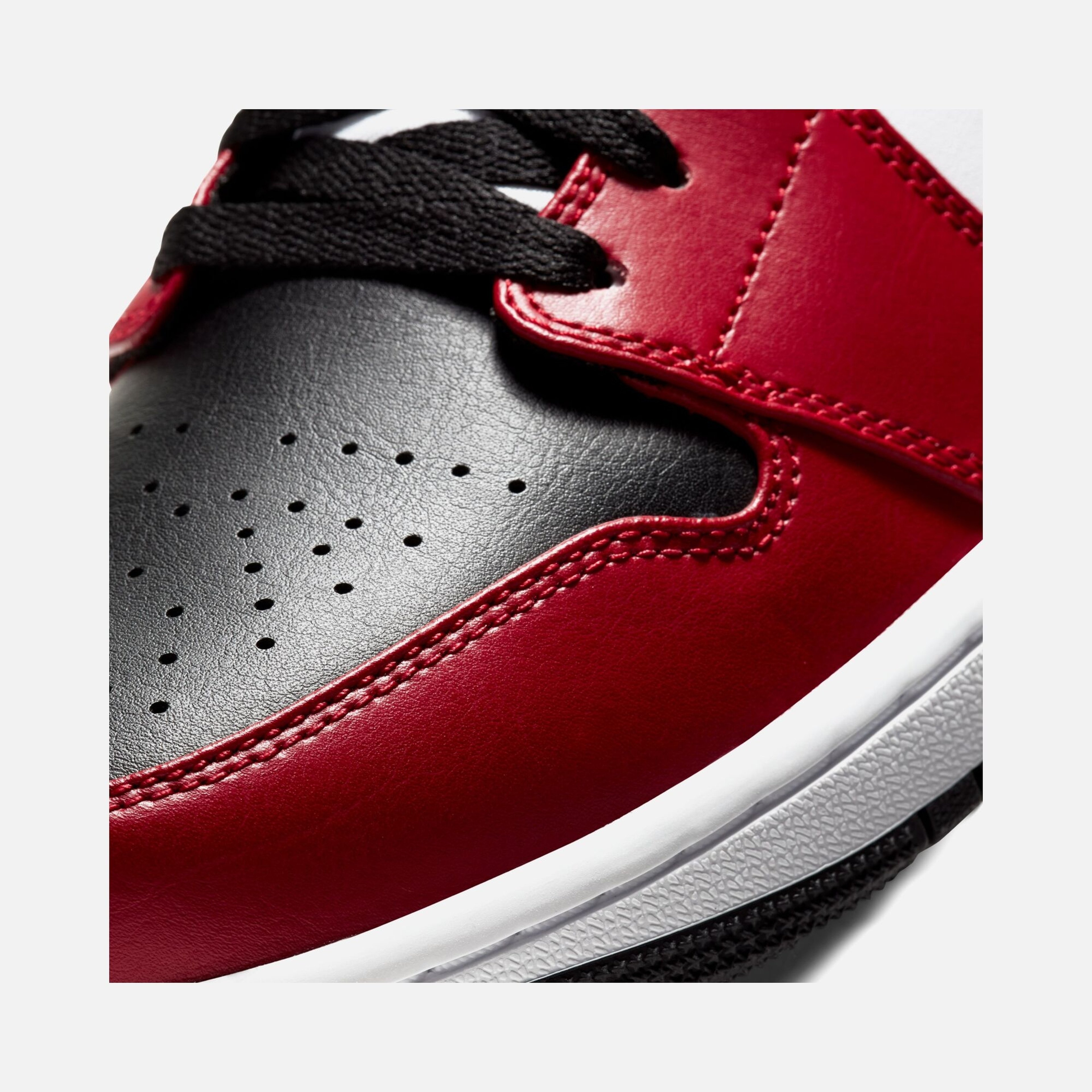 Nike Air Jordan 1 Mid CO Erkek Spor Ayakkabı