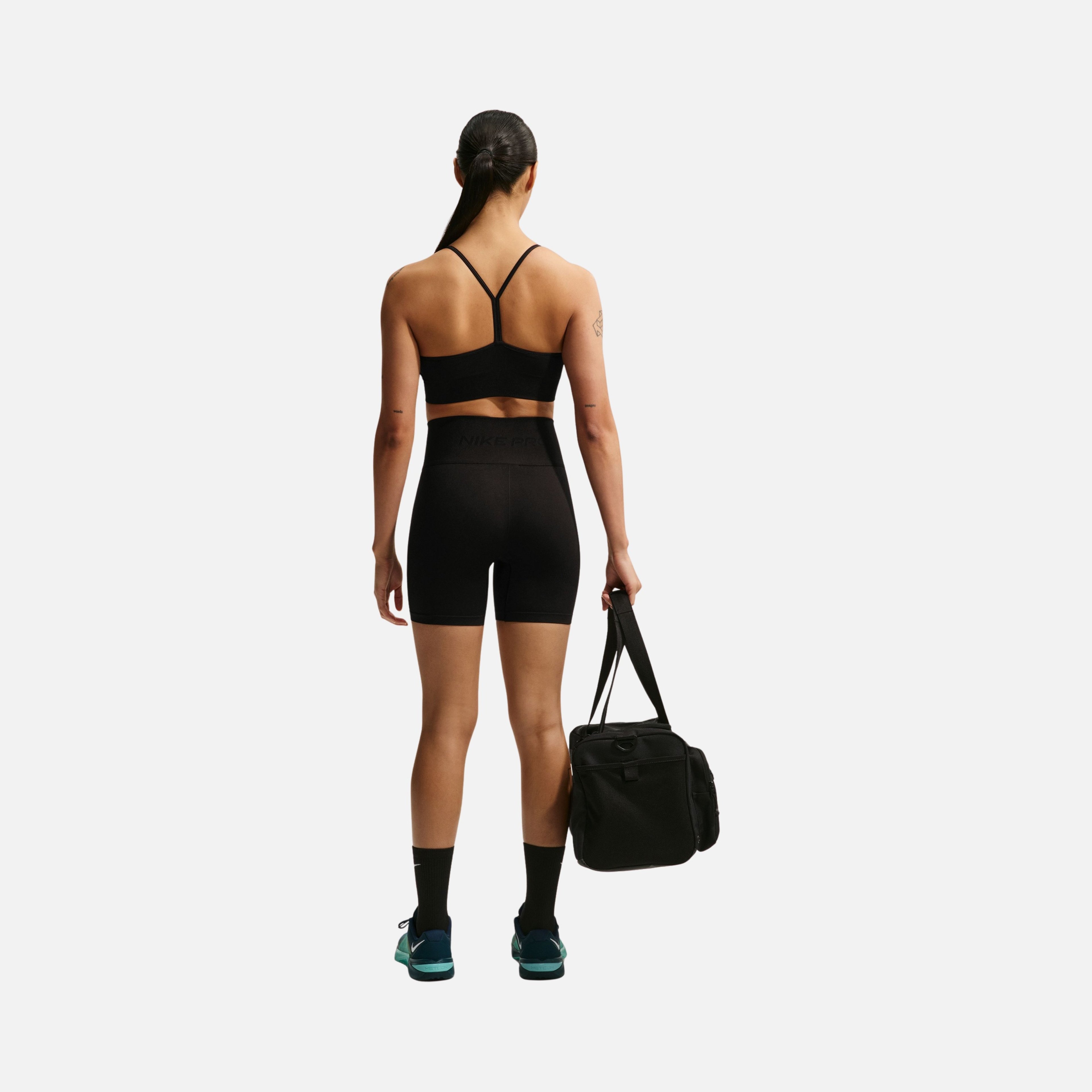 Nike Pro Dri-Fit Seamless Light Support Kadın Bra