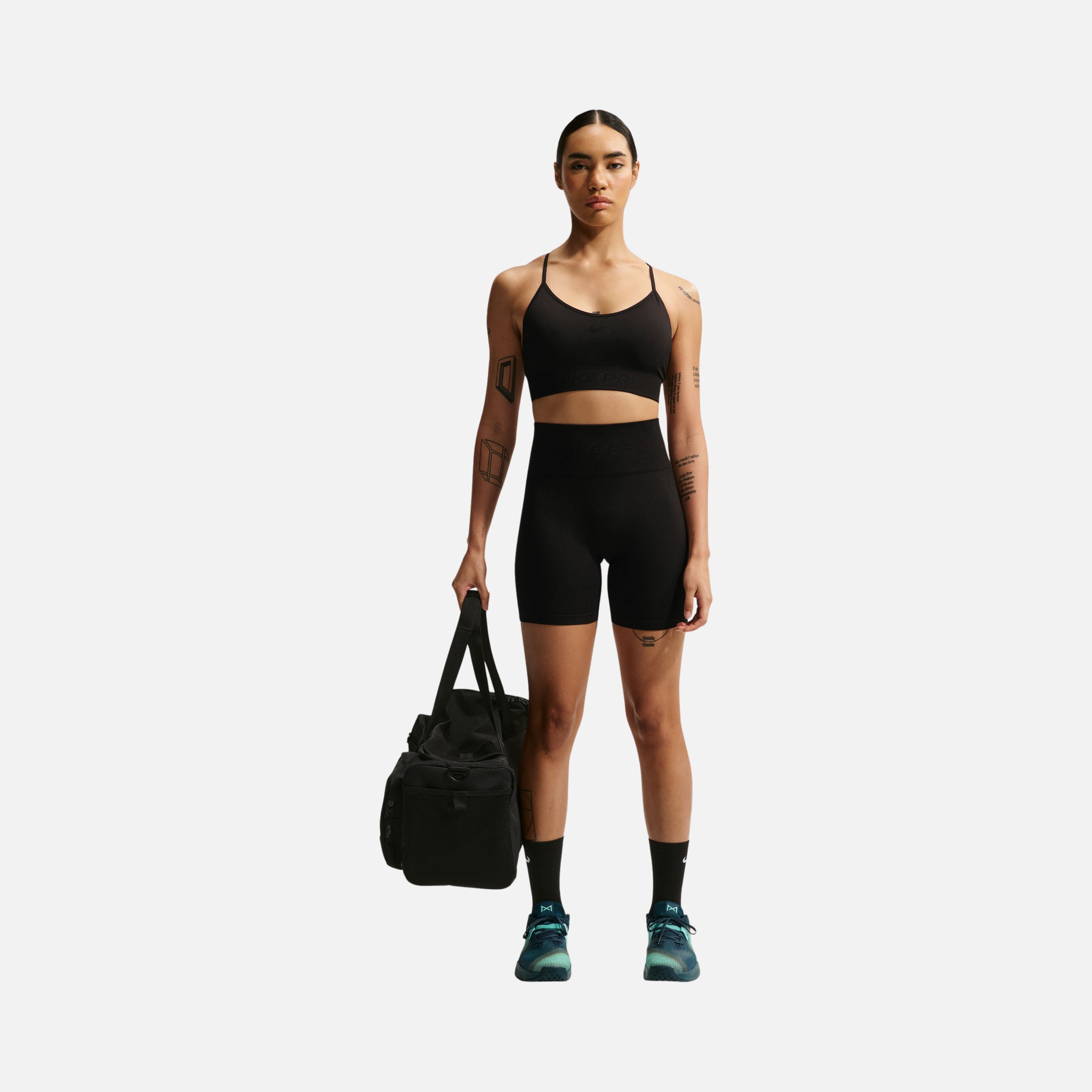 Nike Pro Dri-Fit Seamless Light Support Kadın Bra