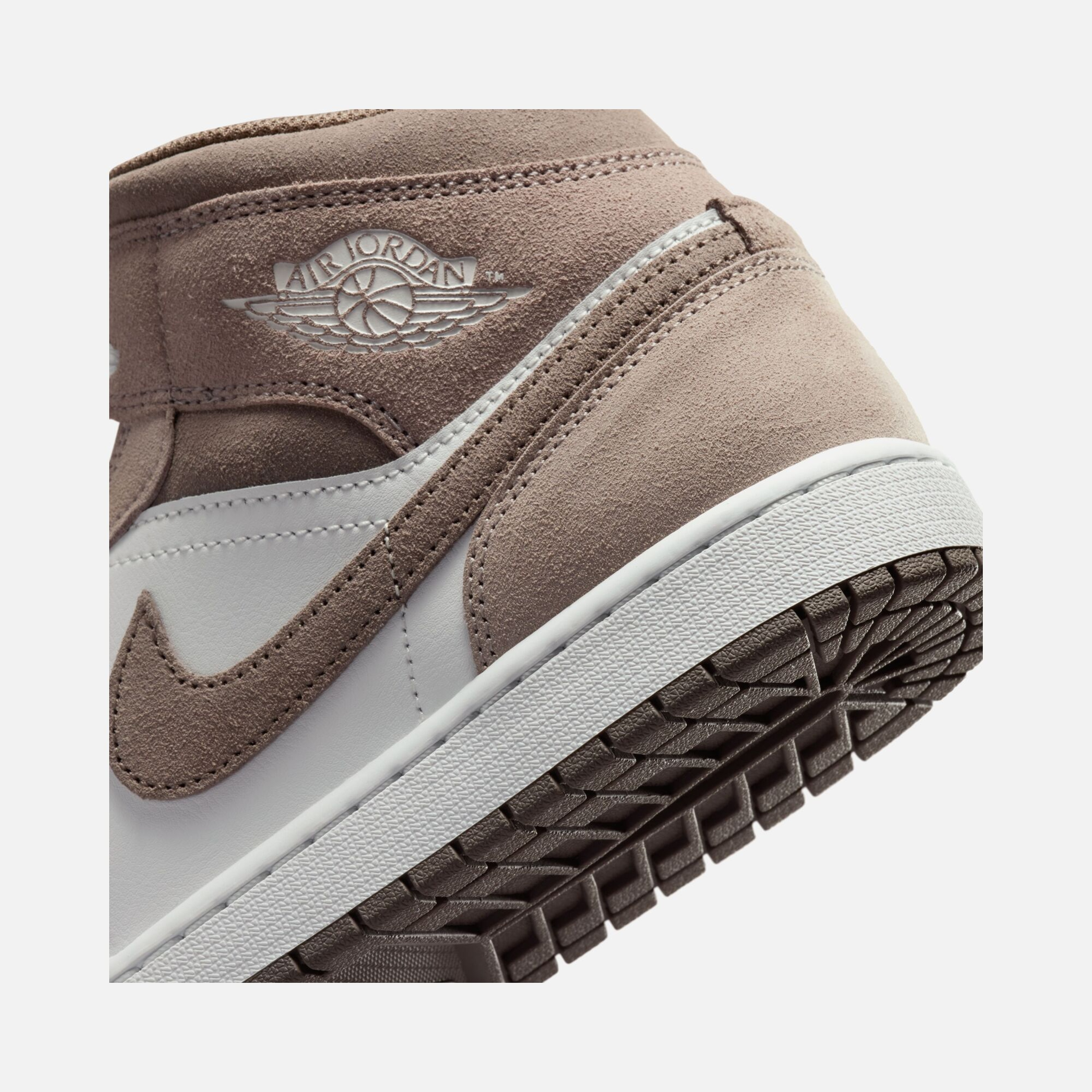 Nike Air Jordan 1 Mid SS25 Erkek Spor Ayakkabı