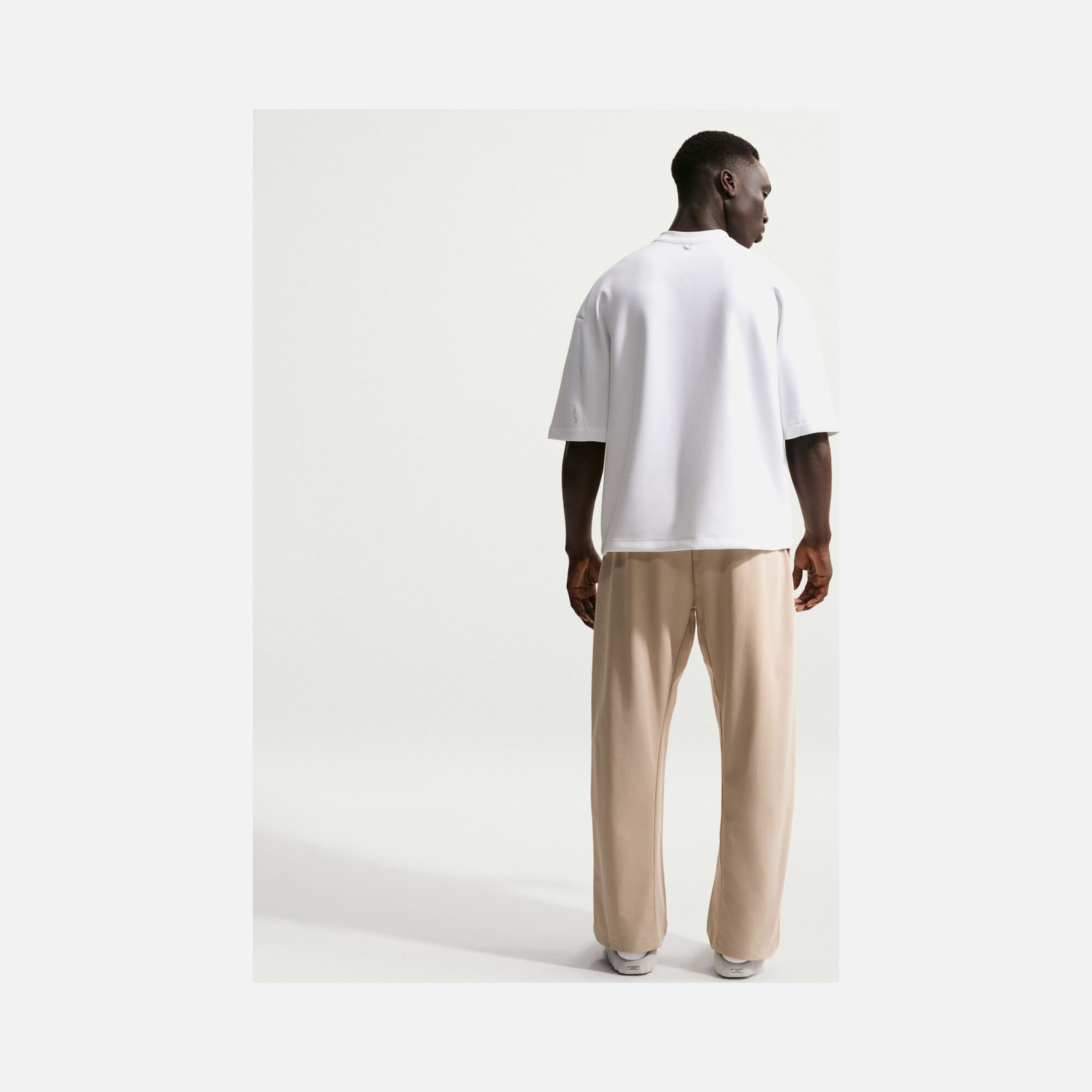 Nike ImpossiblySoft Dri-FIT 24/7 Erkek Tişört