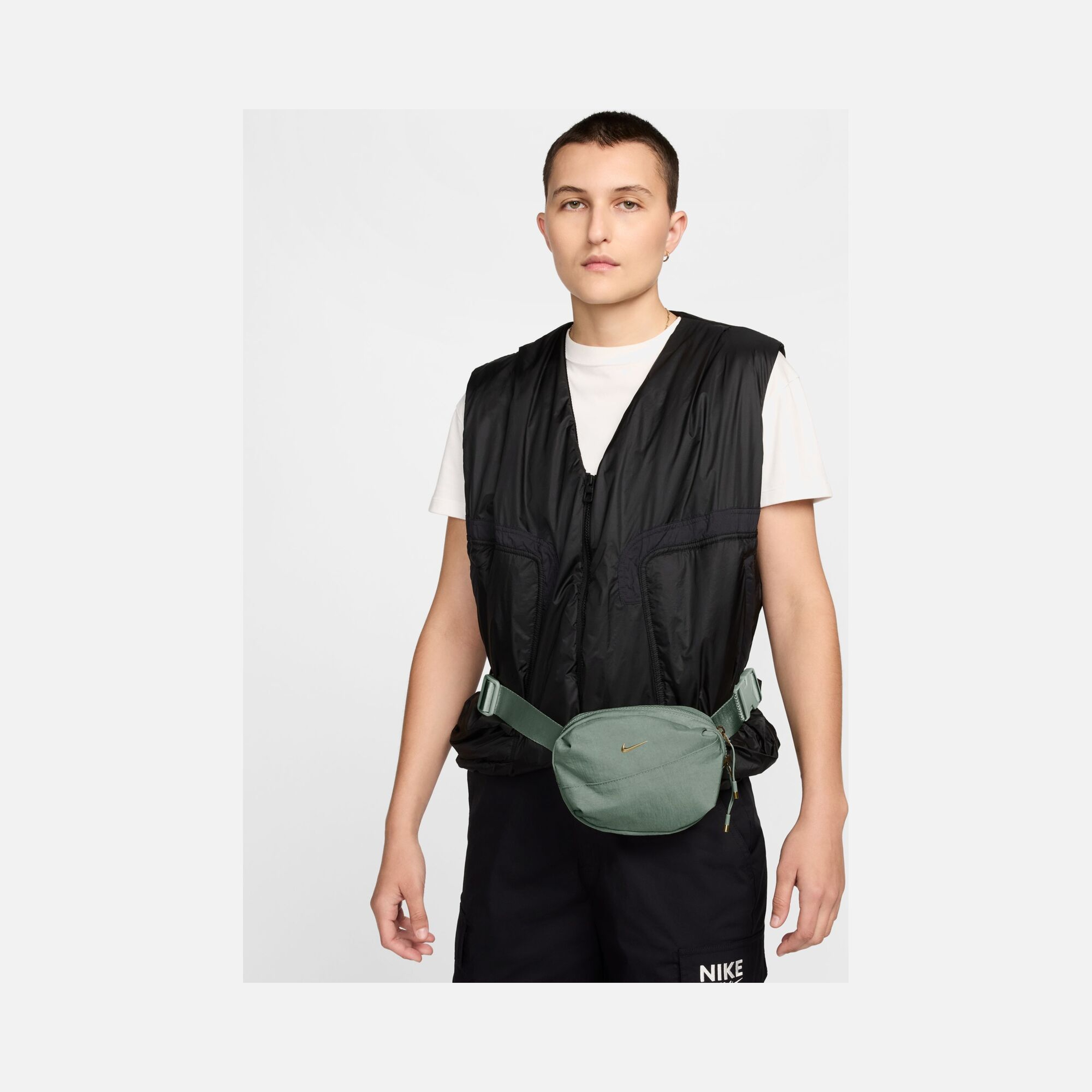Nike Sportswear Aura (2 L) Kadın Bel Çantası