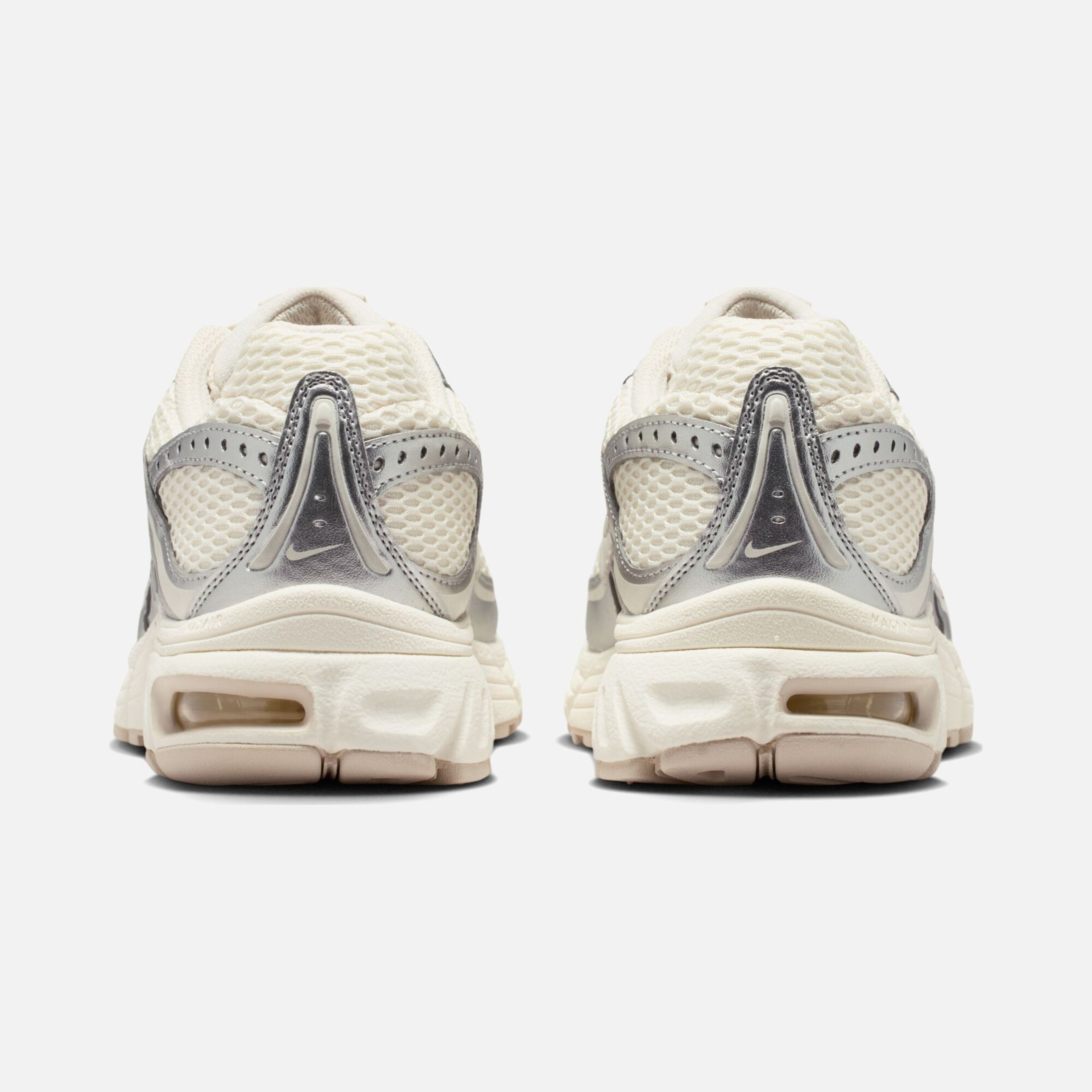 Nike Air Max Moto 2 Kadın Spor Ayakkabı