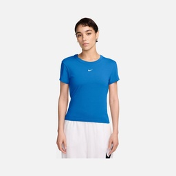 Nike Sportswear Essentials Chill Knit Short-Sleeve Kadın Tişört