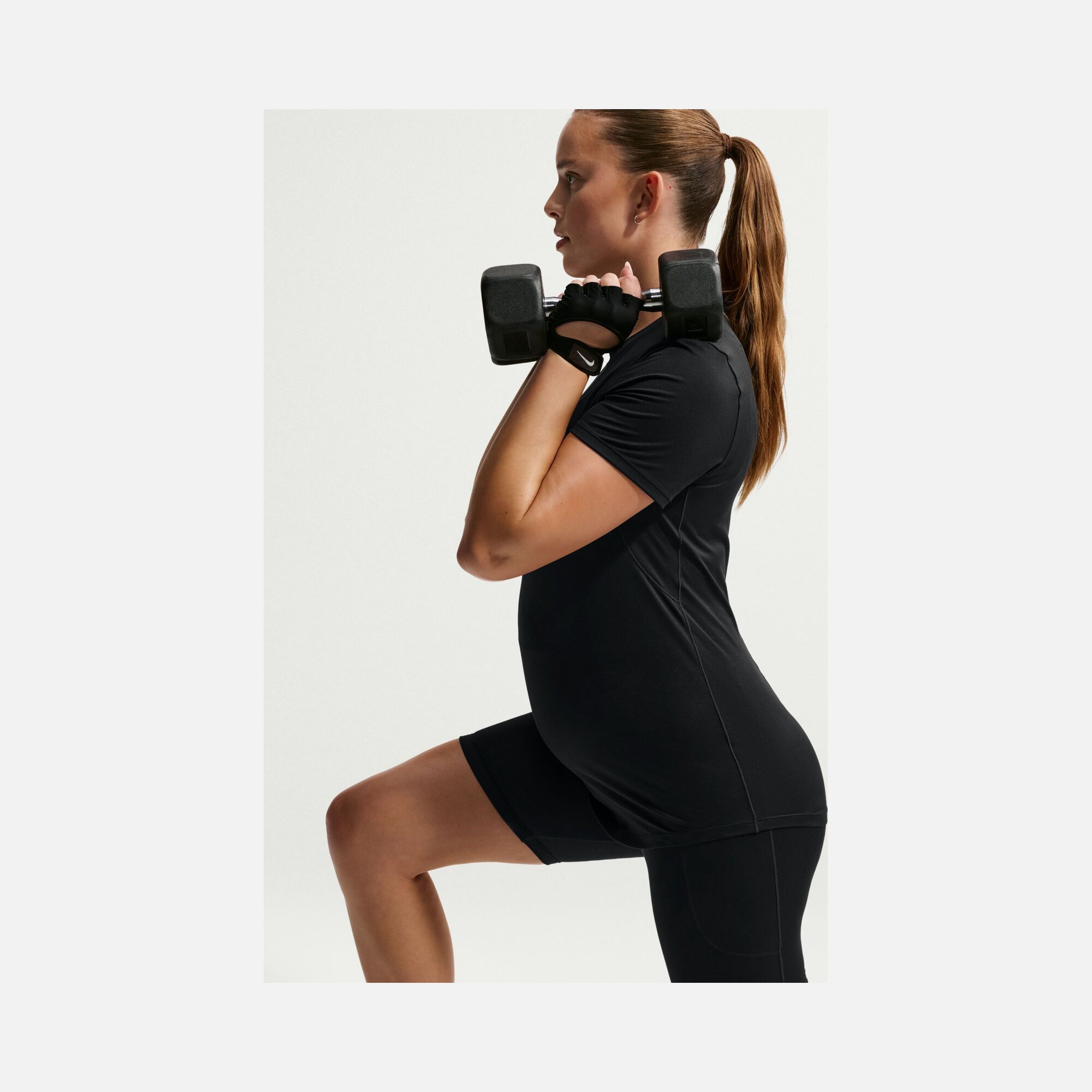 Nike One Dri-Fit High-Waisted 8" Biker With Pockets Training (Maternity) Kadın Şort