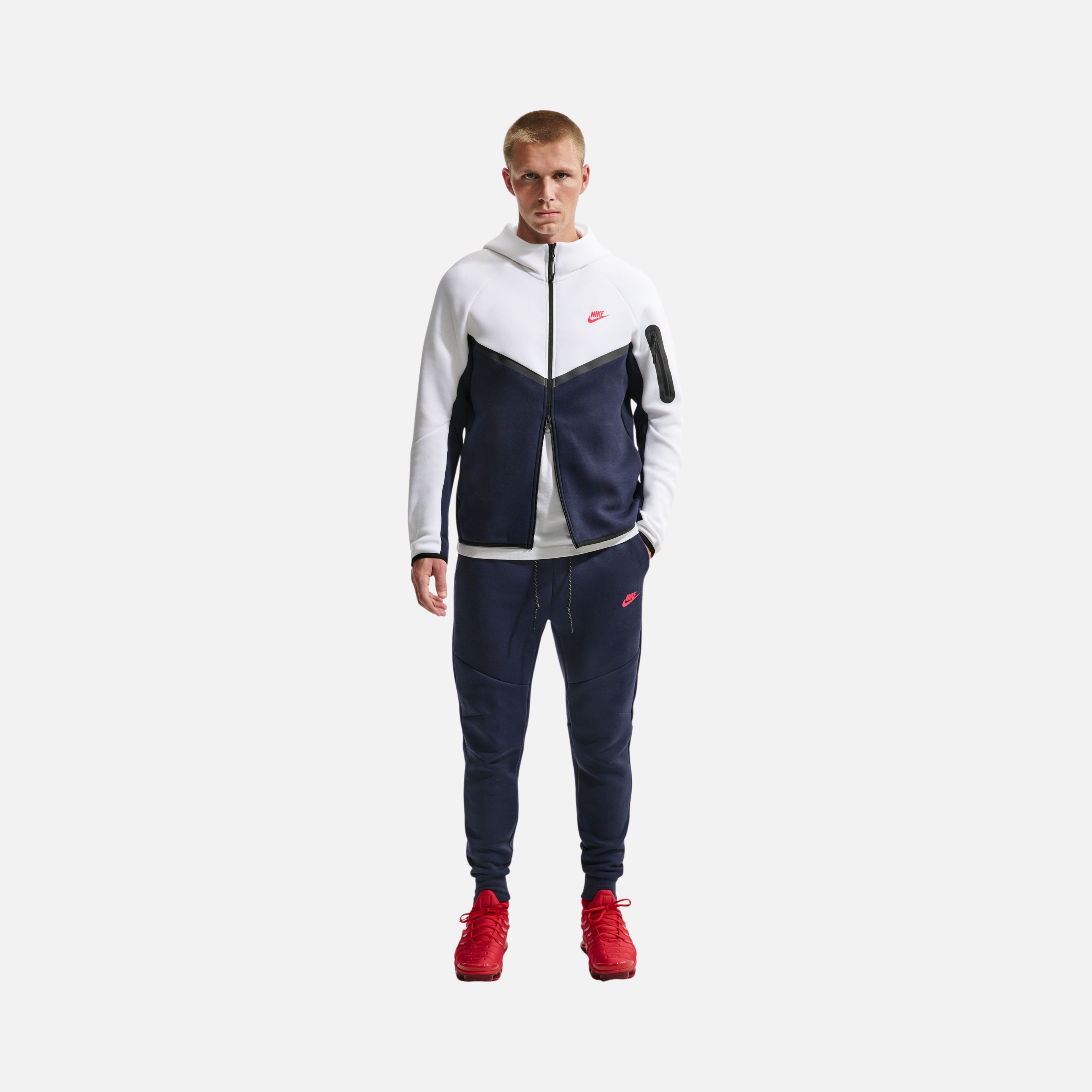 Nike Sportswear Smooth Tech Fleece Erkek Pantolon