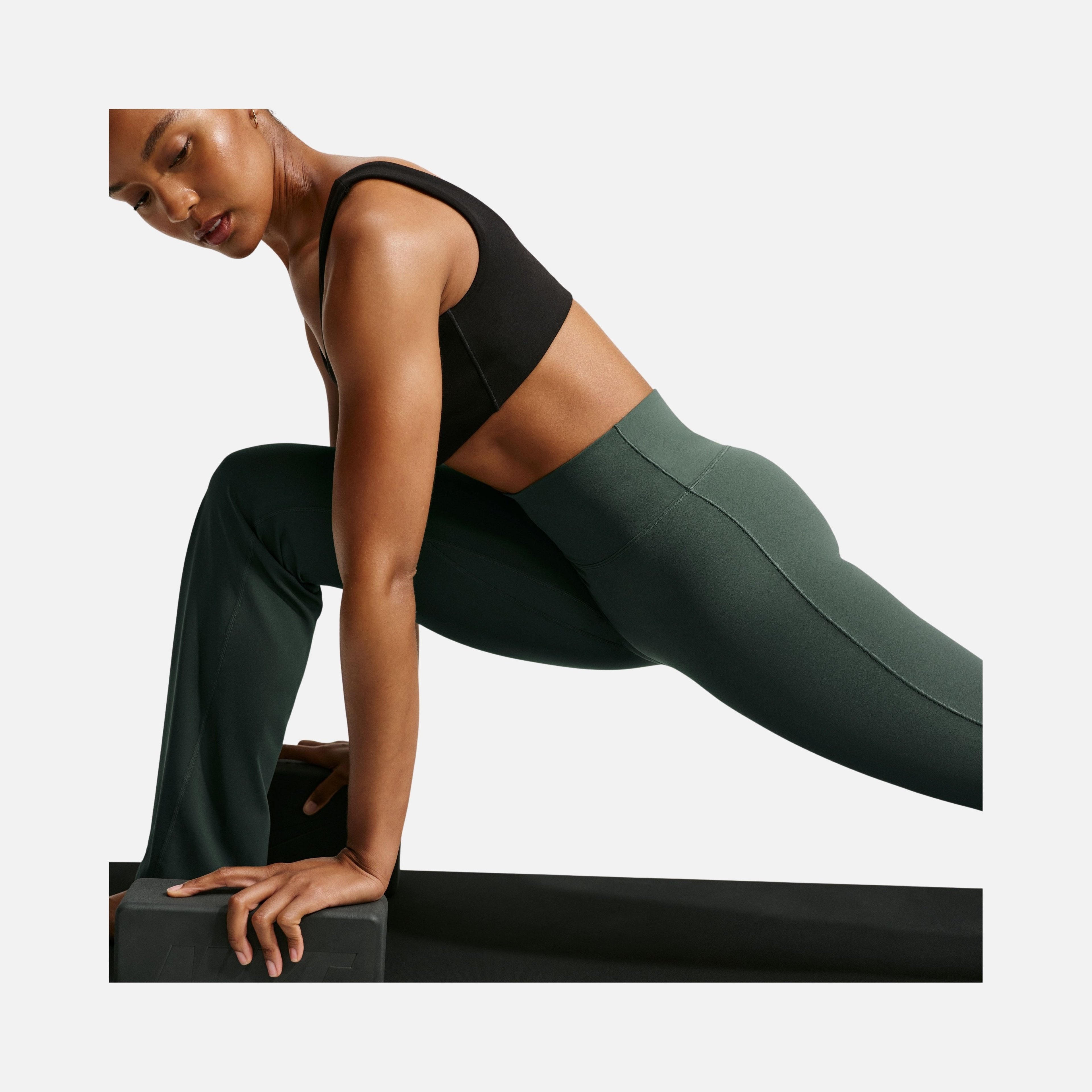 Nike Dri-fit Zenvy Hr Flare Useam Kadın Tayt