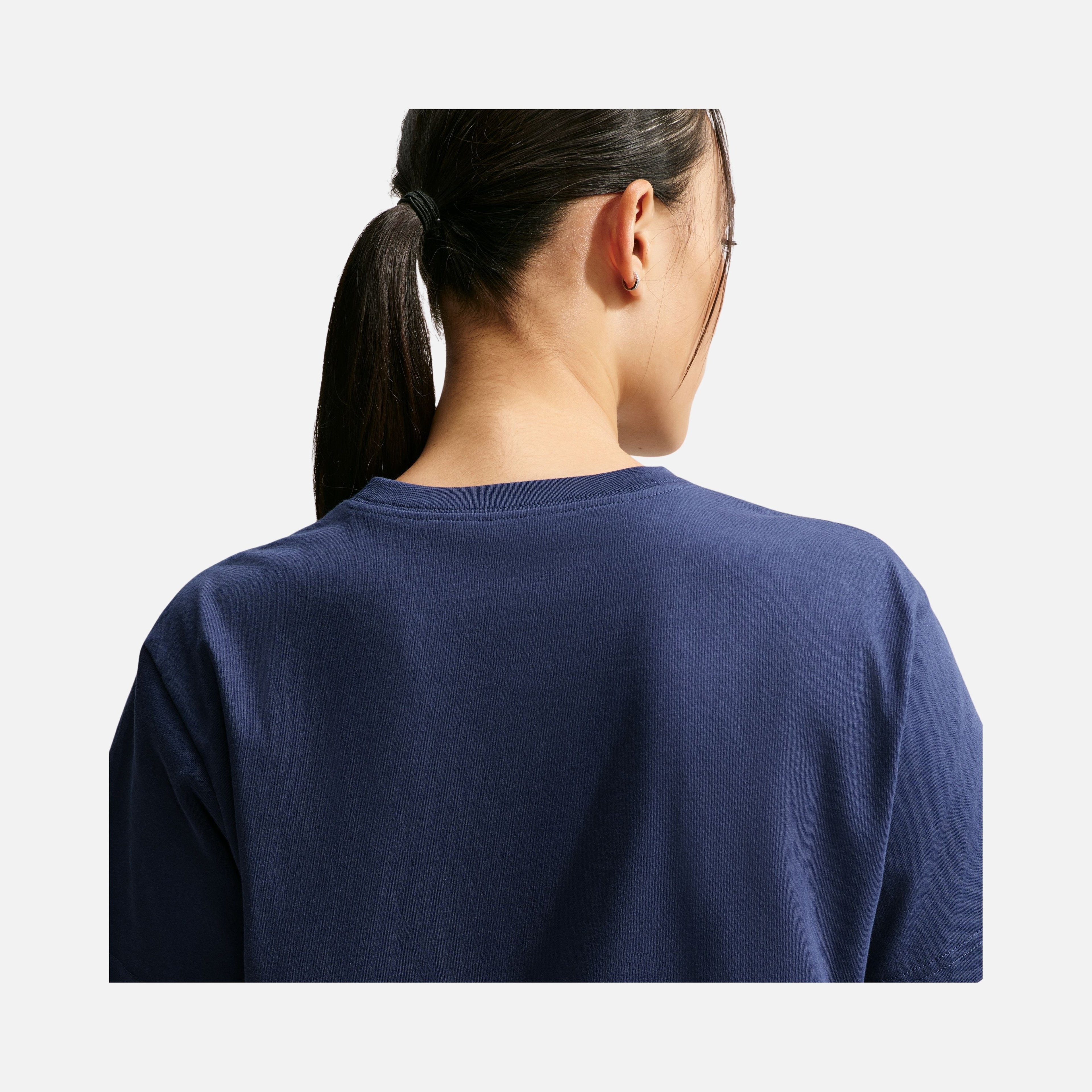 Nike Sportswear Classic Kadın Tişört