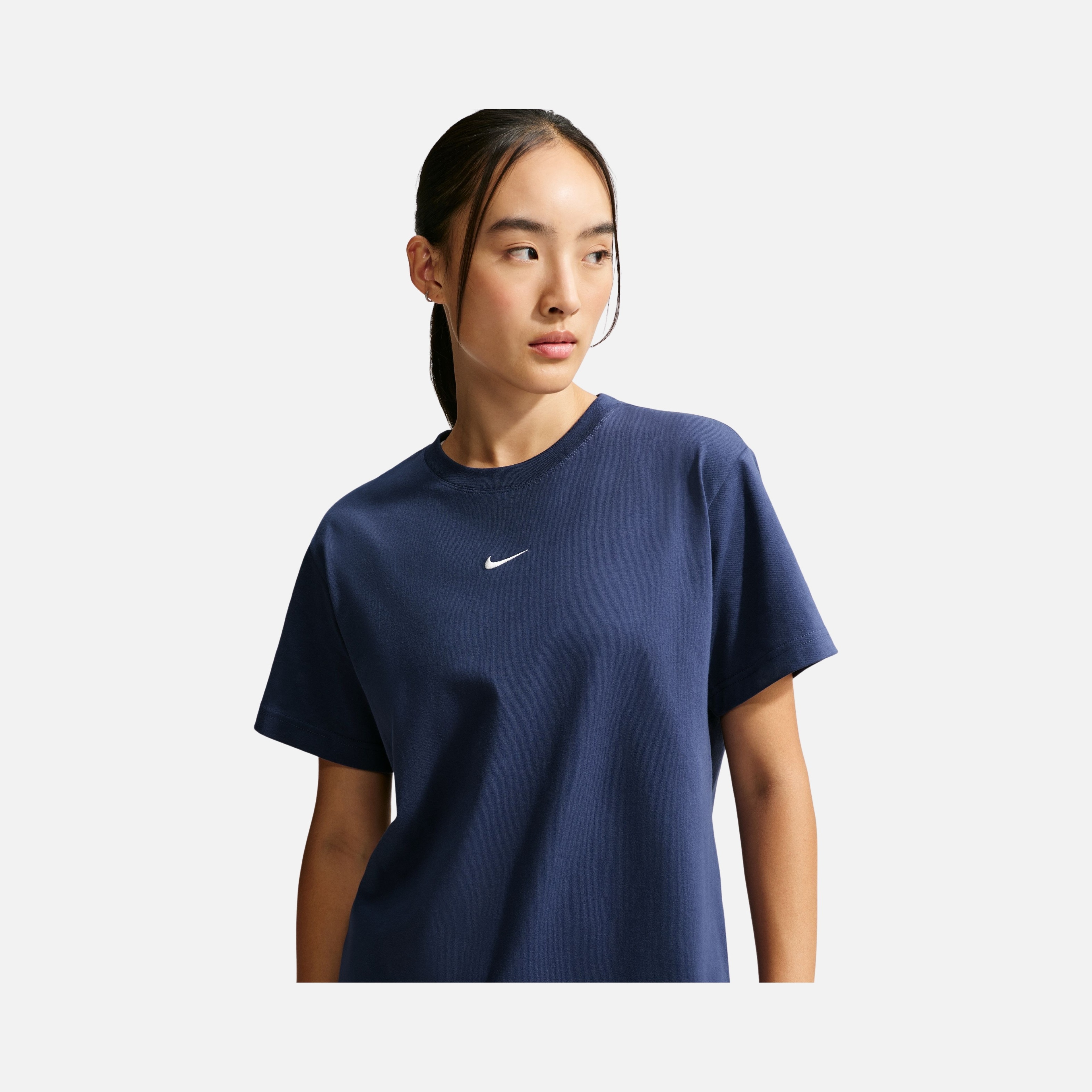 Nike Sportswear Classic Kadın Tişört