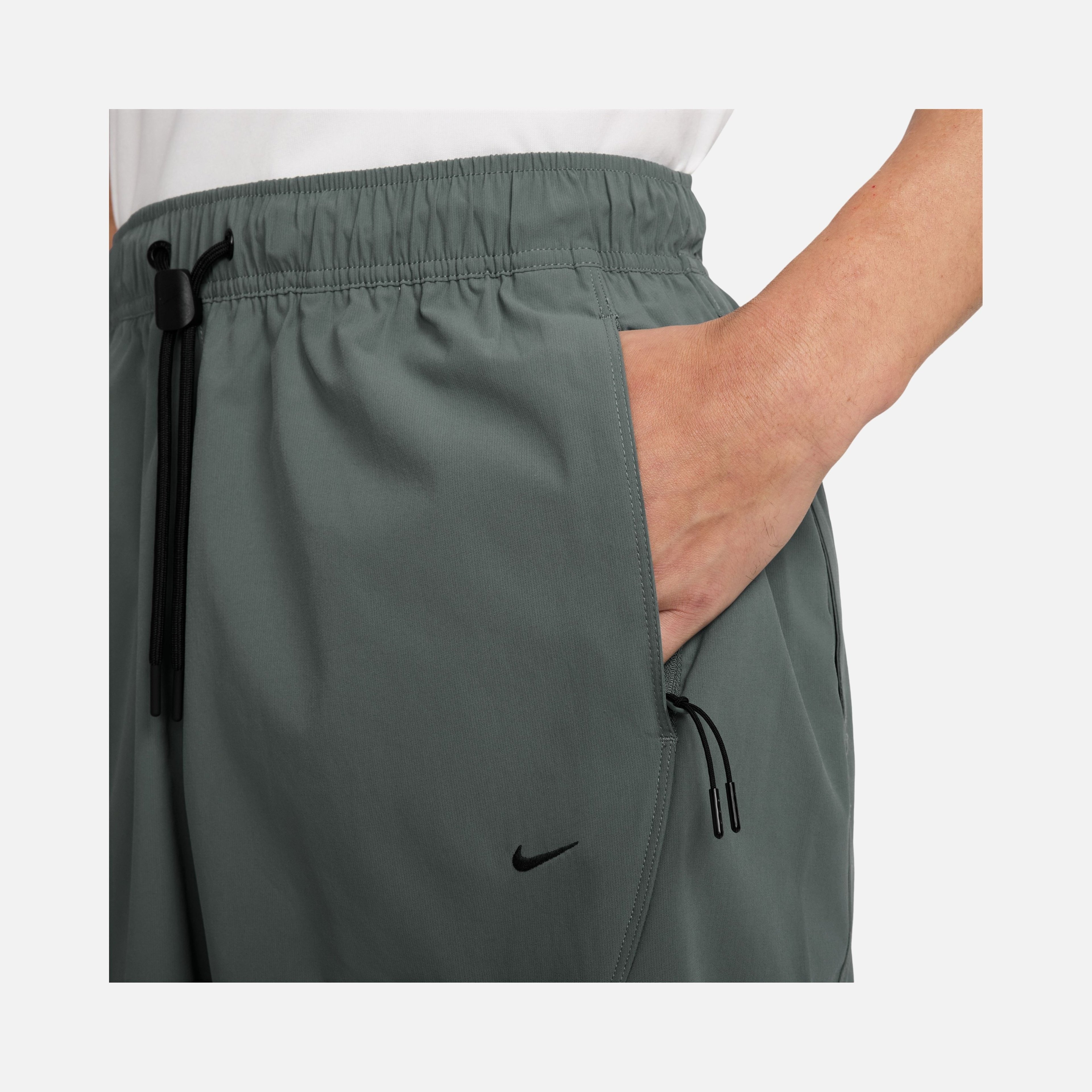 Nike Tech Helios Dri-FIT Erkek Şort