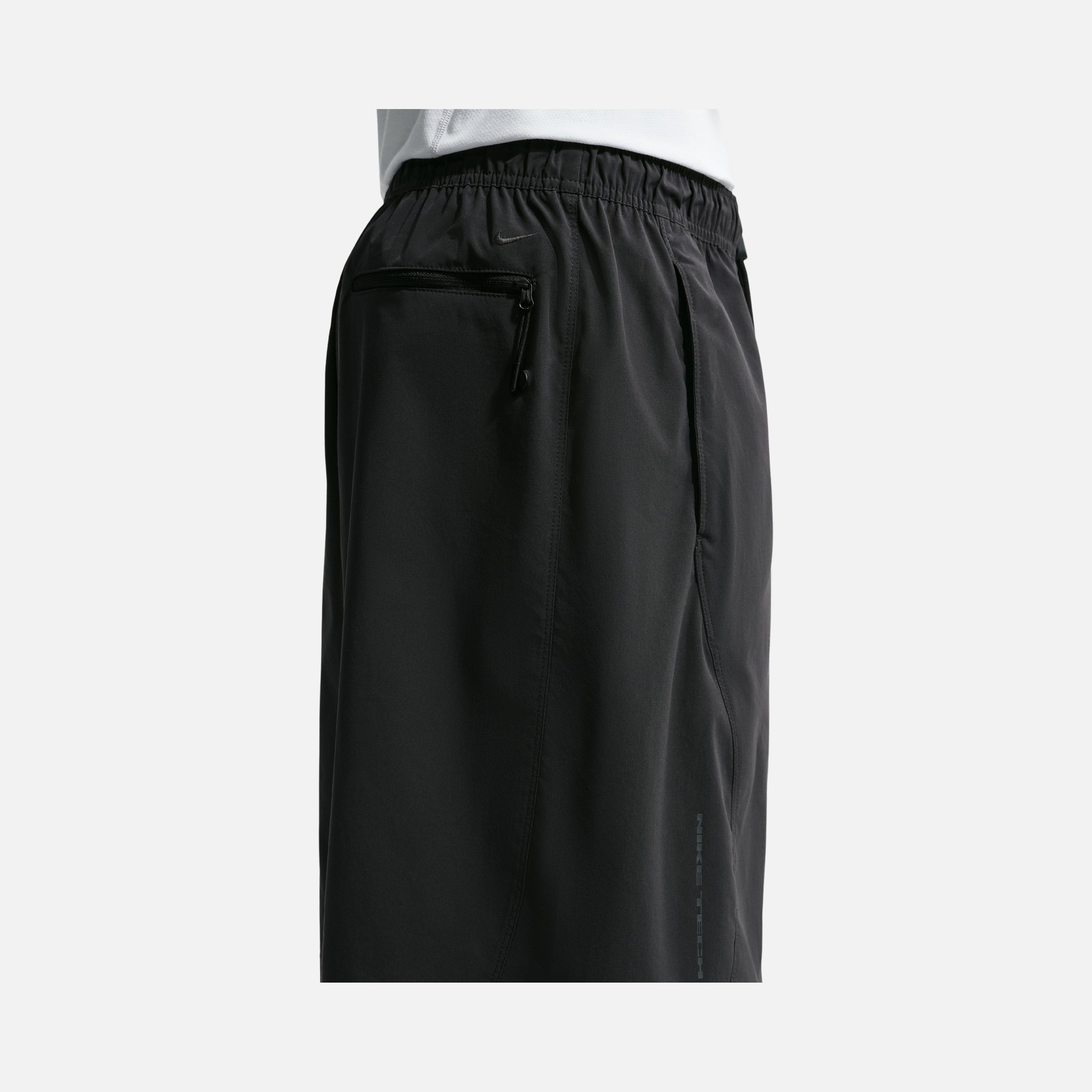 Nike Tech Helios Dri-FIT Erkek Şort