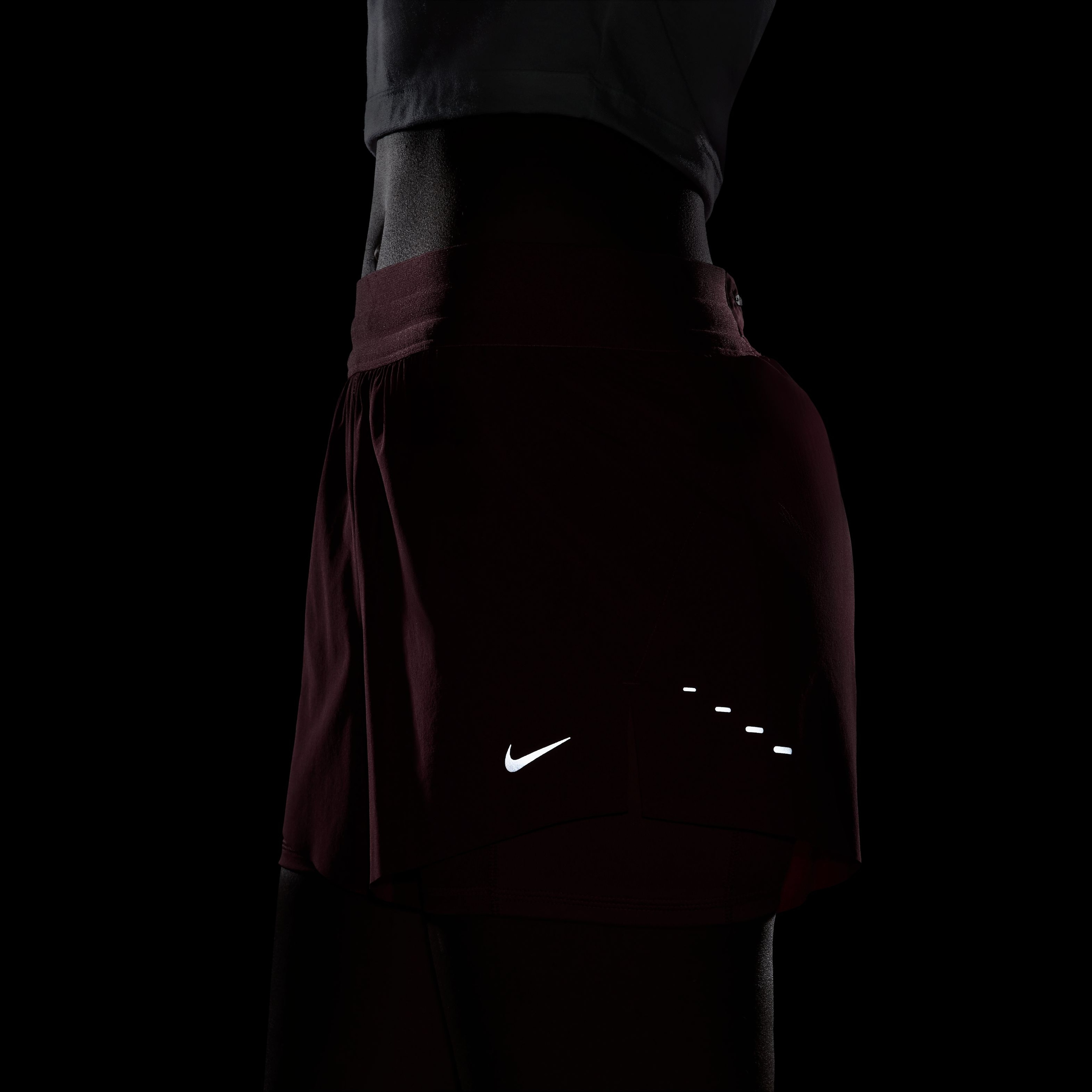 Nike Swift Dri-Fit High Waist 2-in-1 Running Kadın Şort