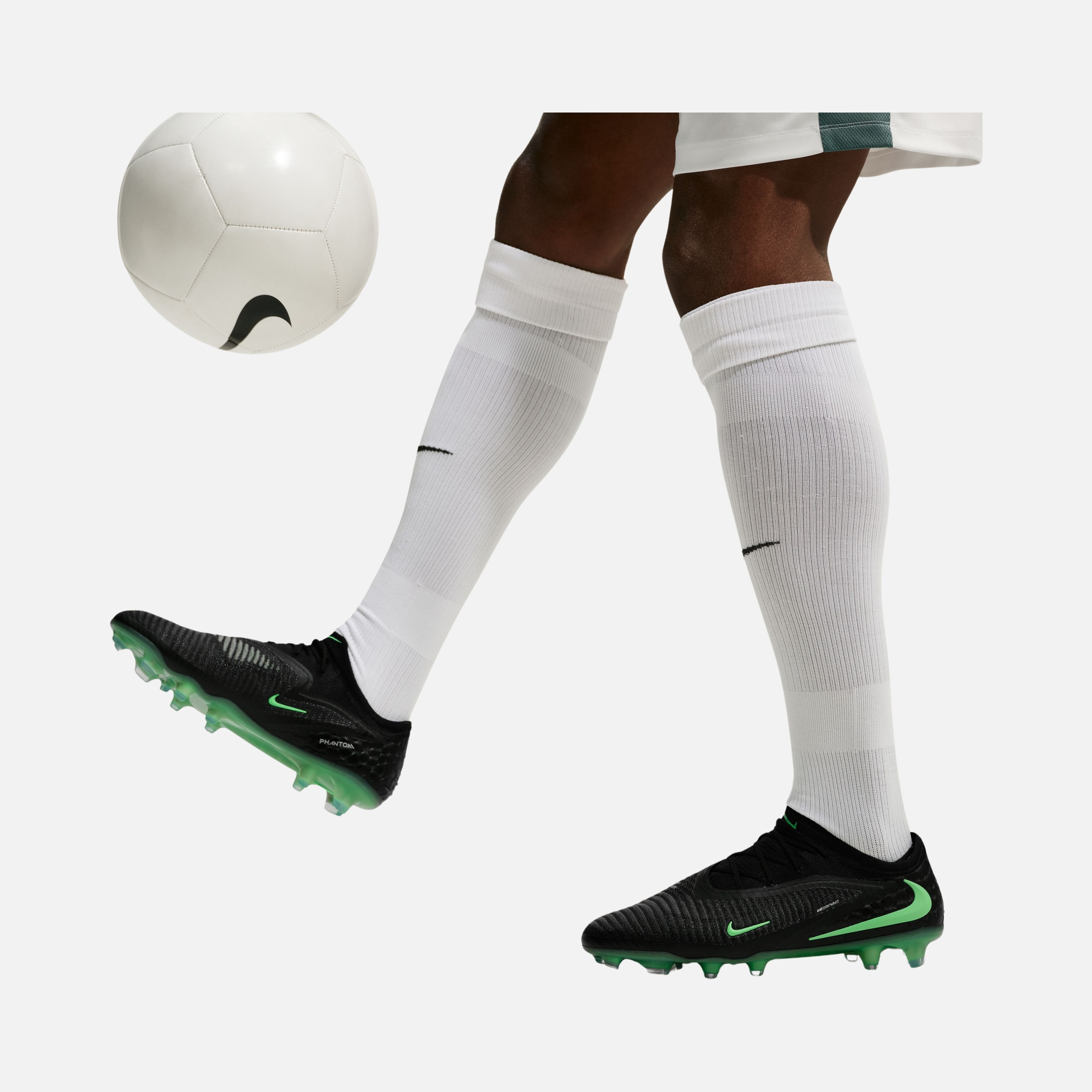 Nike Phantom 6 Low Elite Fg Erkek Krampon