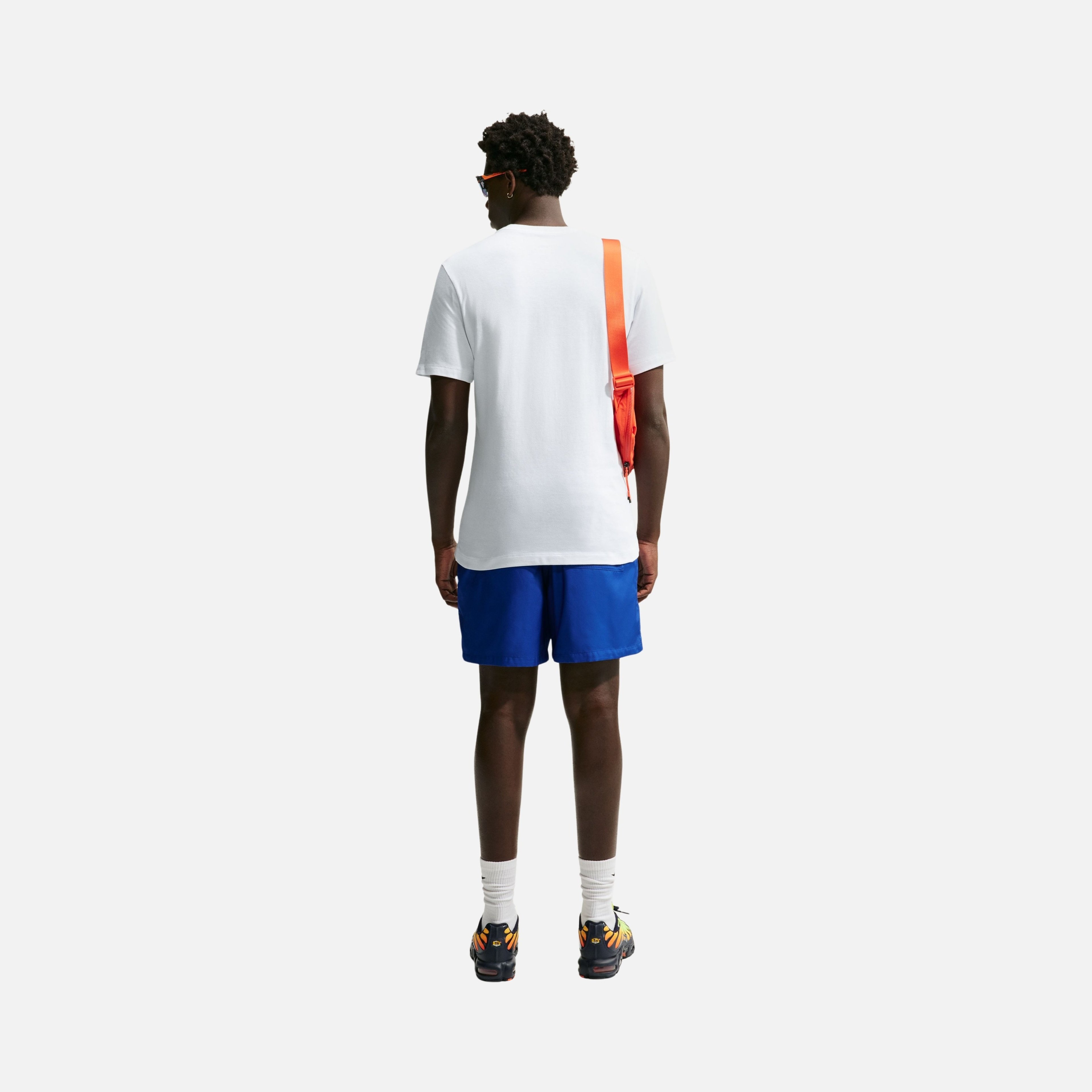 Nike Sportswear Club+ Flow Versatile Weave Loose Erkek Şort