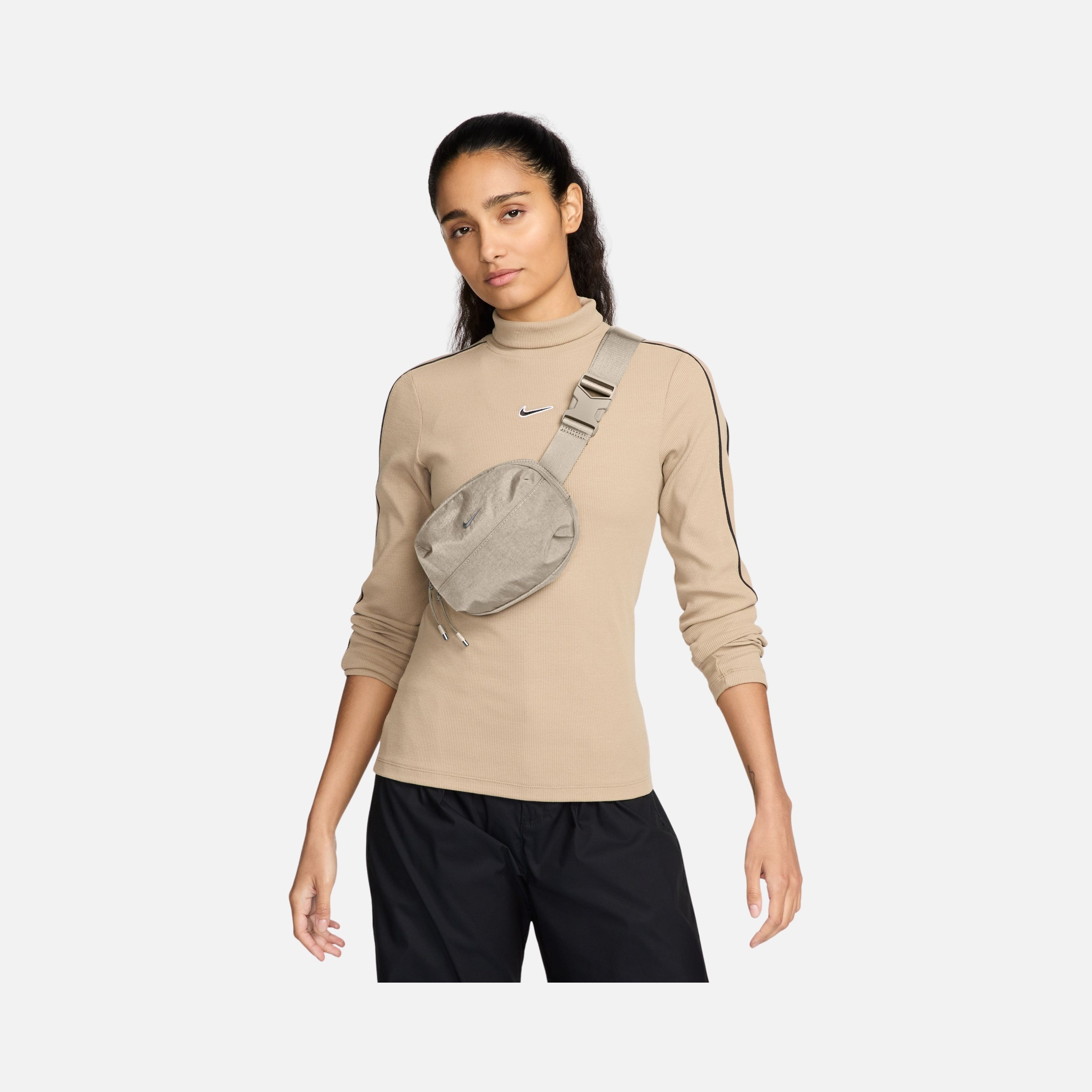 Nike Sportswear Aura (2 L) Kadın Bel Çantası