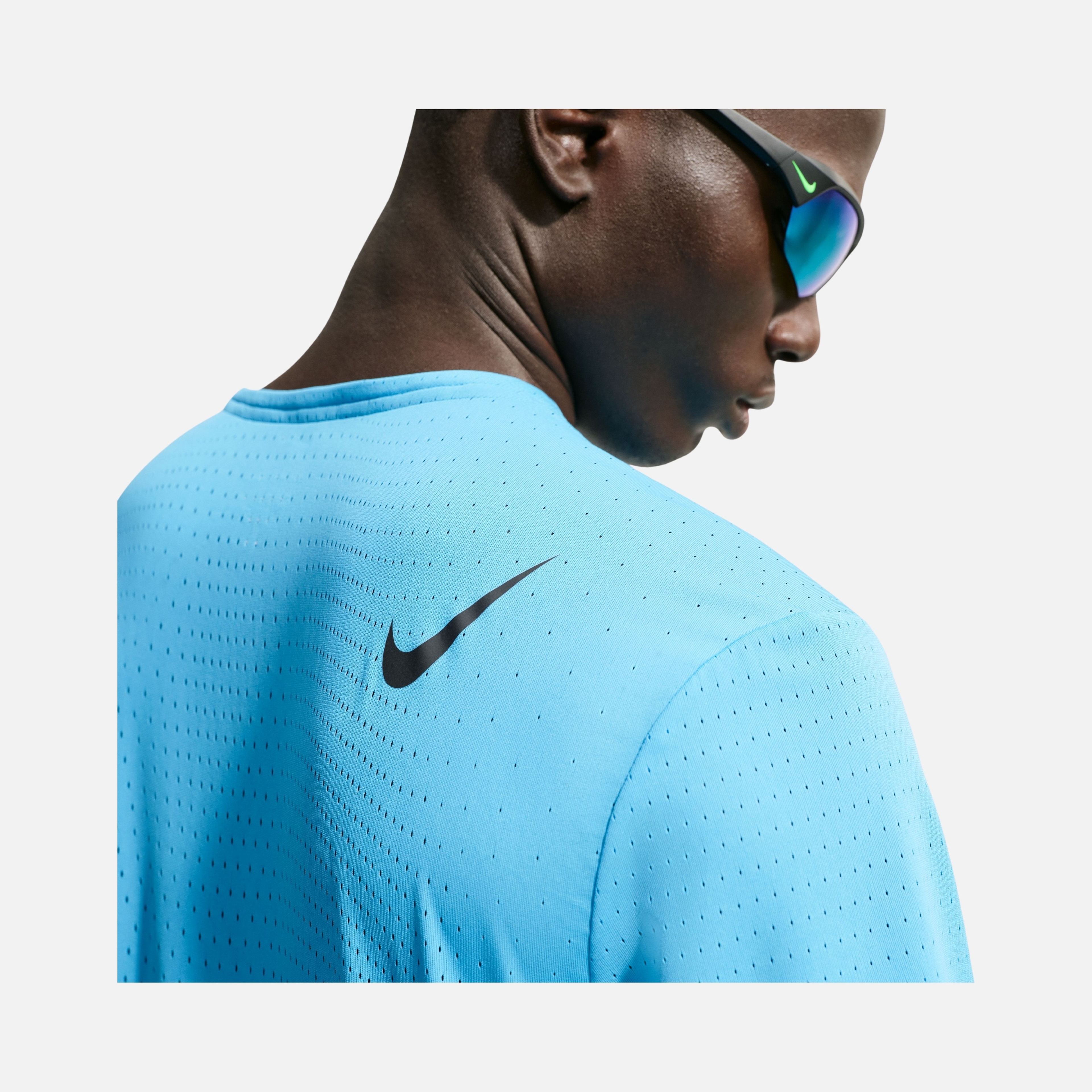 Nike Dri-Fit ADV AeroSwift Running Short-Sleeve Erkek Tişört