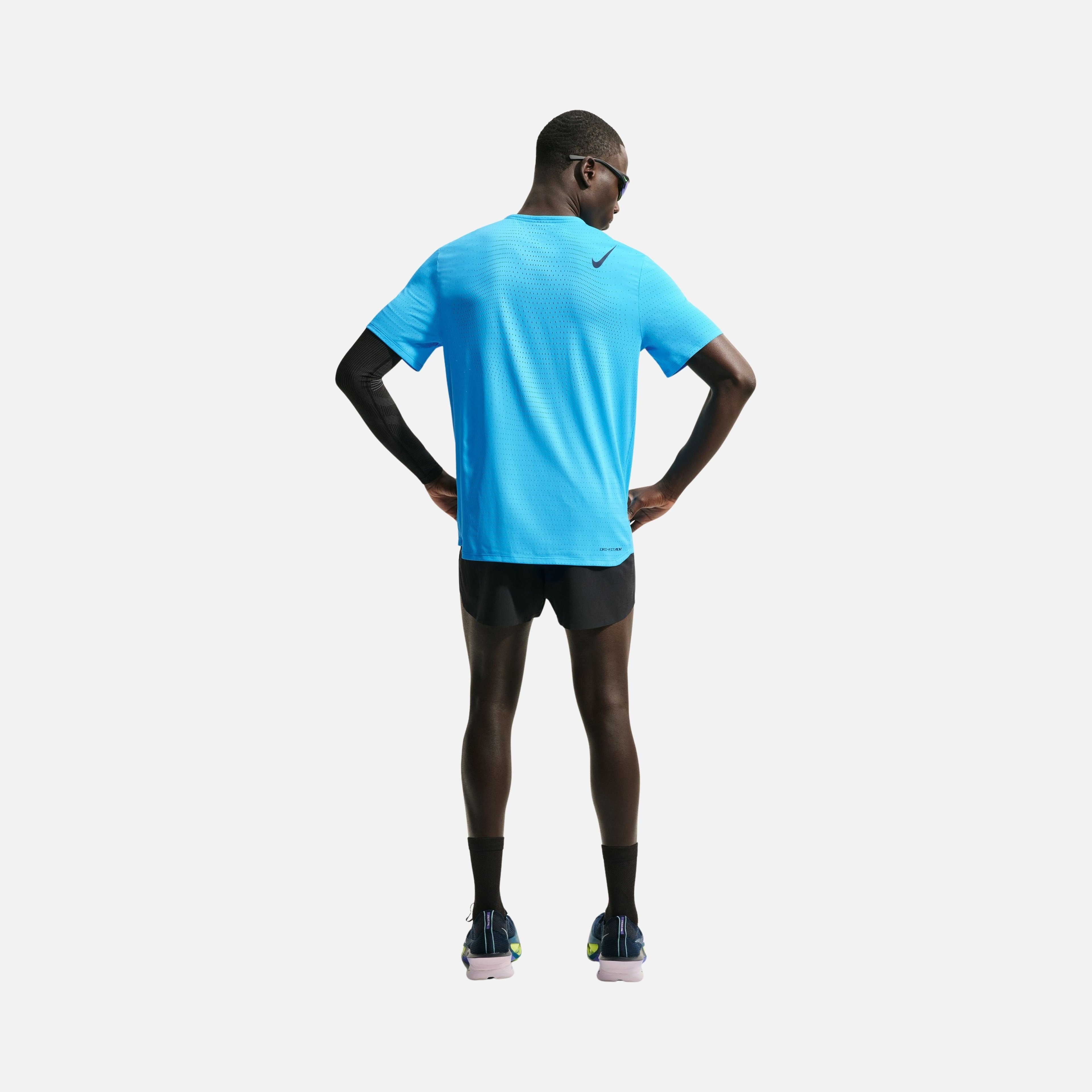 Nike Dri-Fit ADV AeroSwift Running Short-Sleeve Erkek Tişört