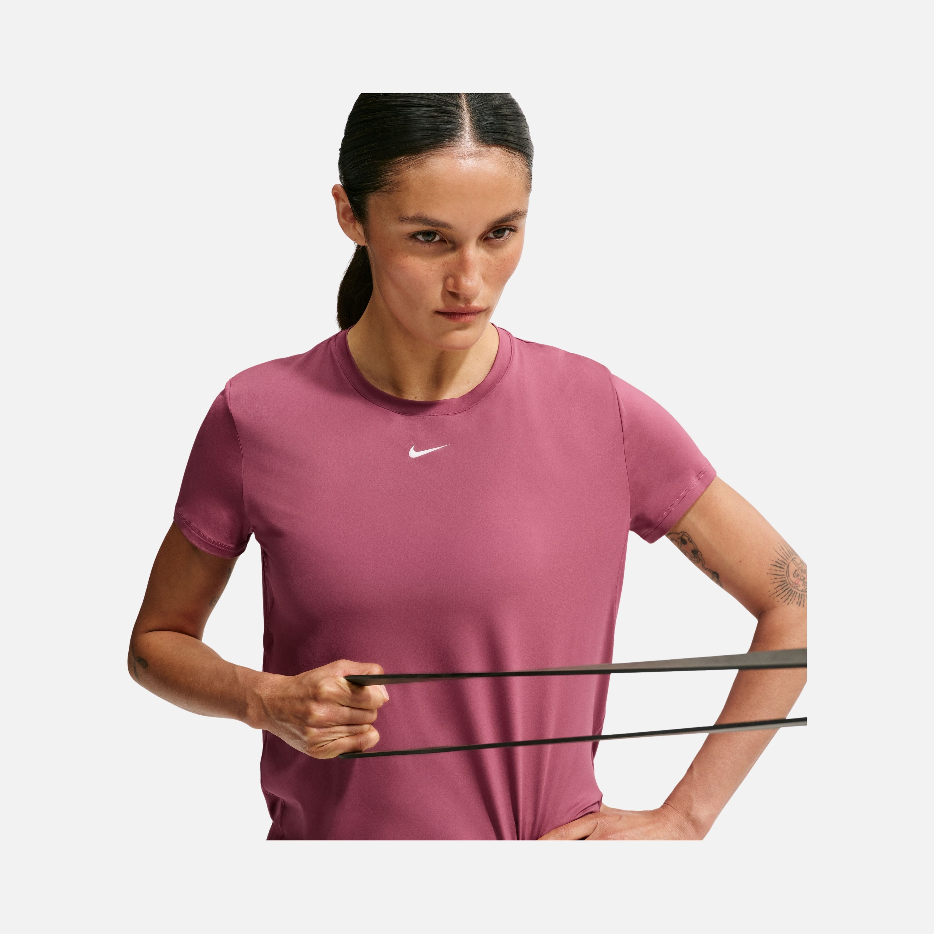 Nike One Classic Dri-Fit Short-Sleeve Training Kadın Tişört