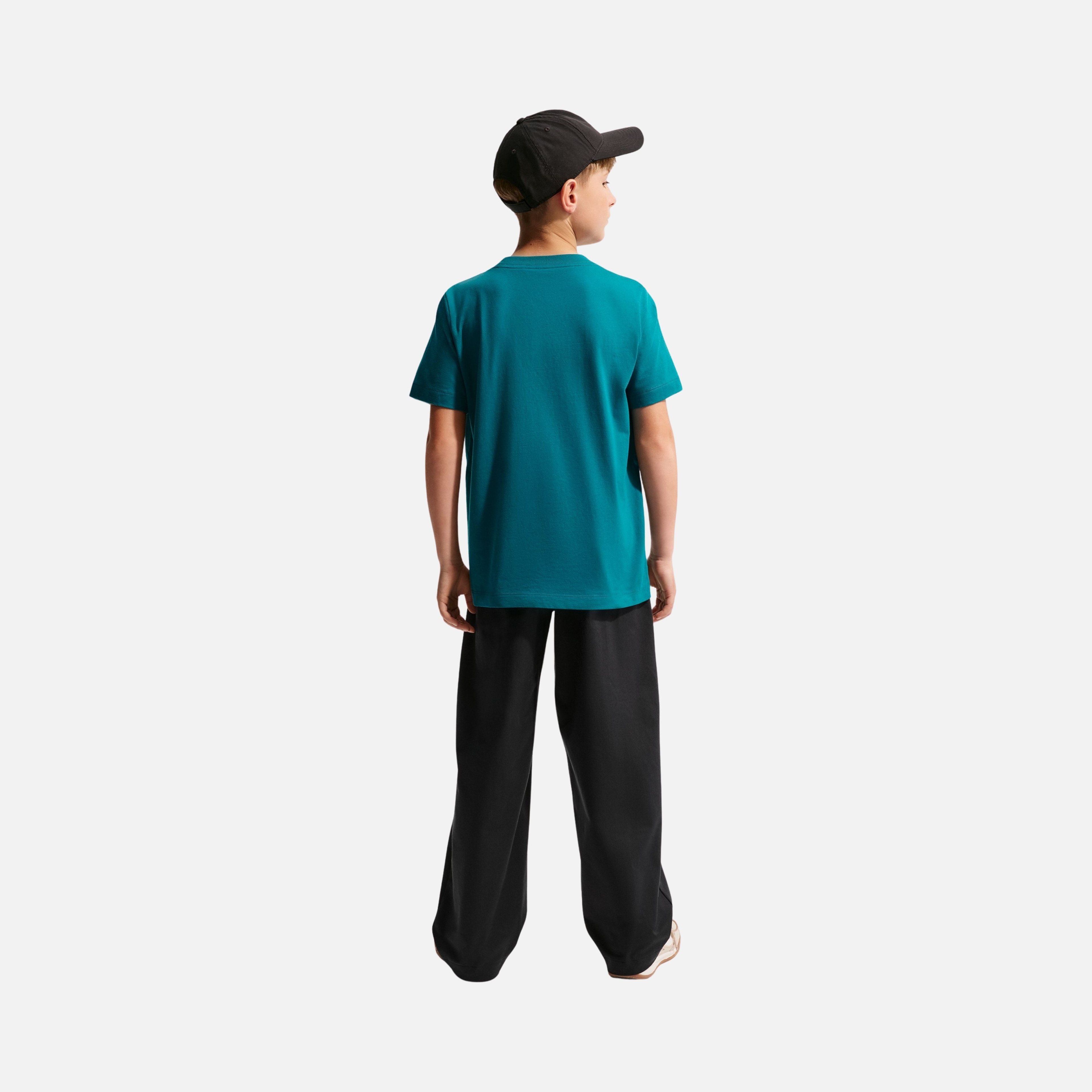 Nike Sportswear Embroidered Futura LBR Short-Sleeve Çocuk Tişört
