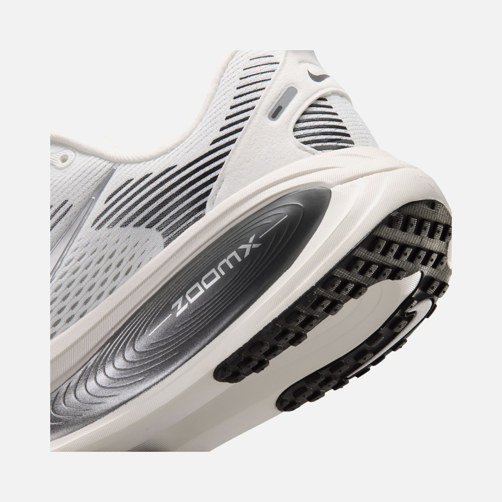 Nike Vomero 18 Ess W Kadın Koşu Ayakkabısı